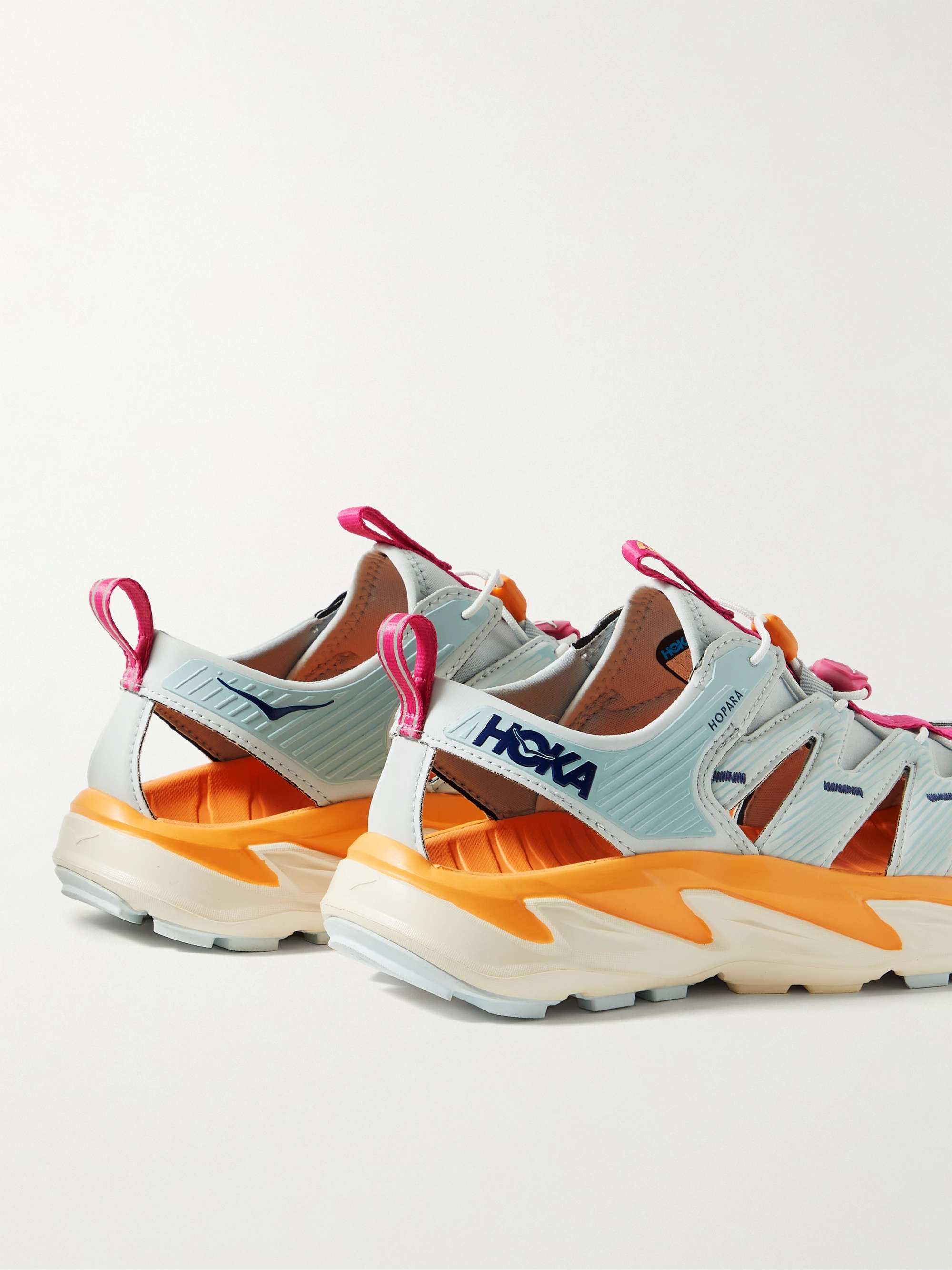 HOKA ONE ONE 