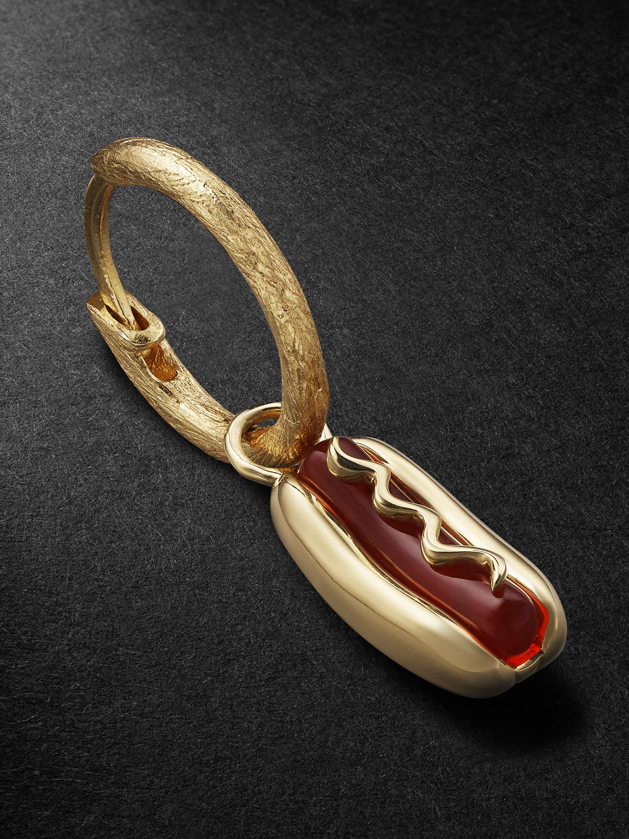 ANNOUSHKA Hot Dog 18-Karat Gold and Agate Earring Pendant
