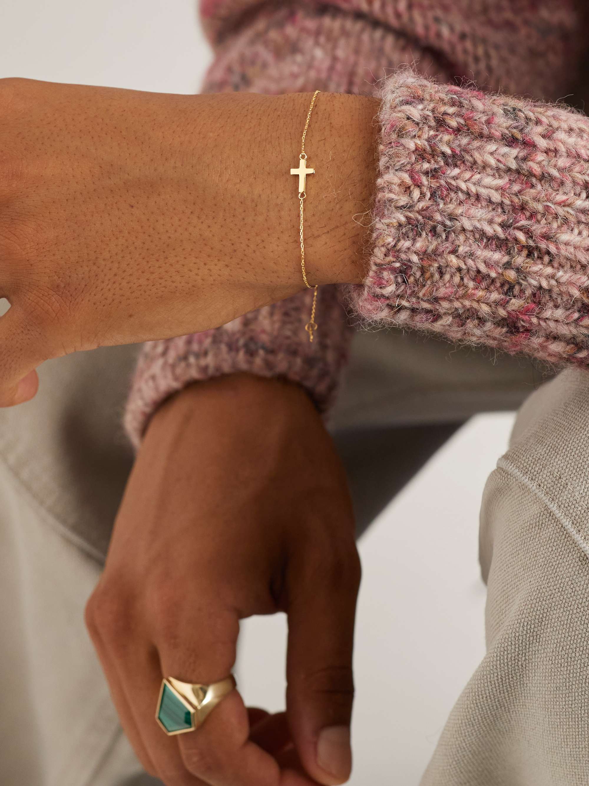 MATEO Mini Cross Gold Bracelet