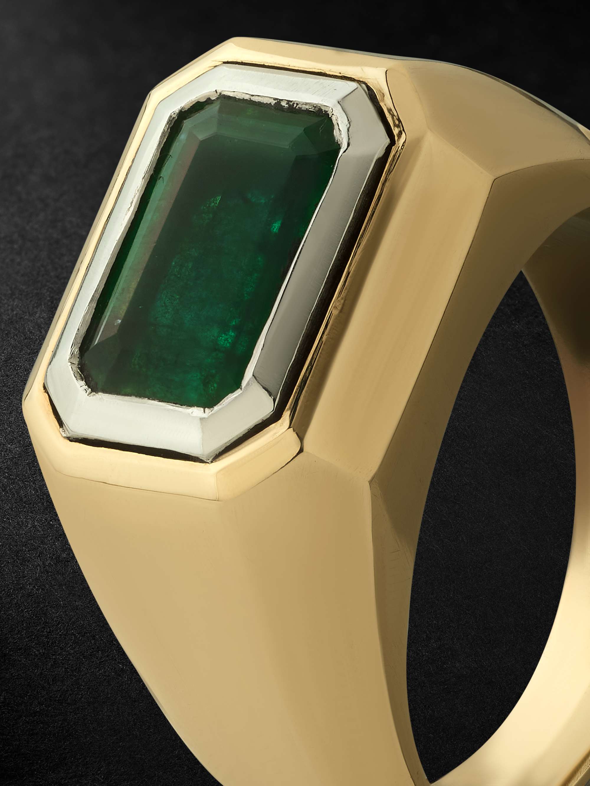M.COHEN Solitaire Small Gold, Platinum and Emerald Ring