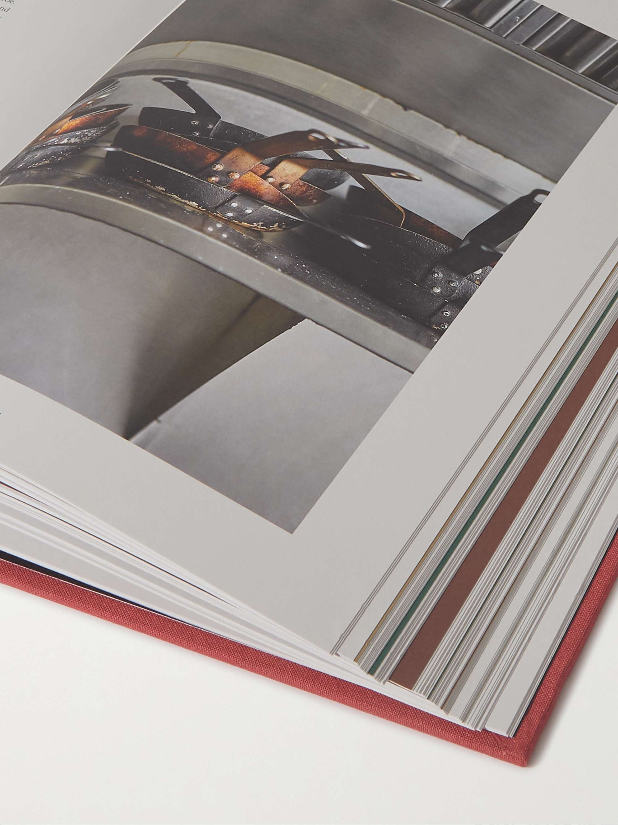 PHAIDON The Sportsman Hardcover Book