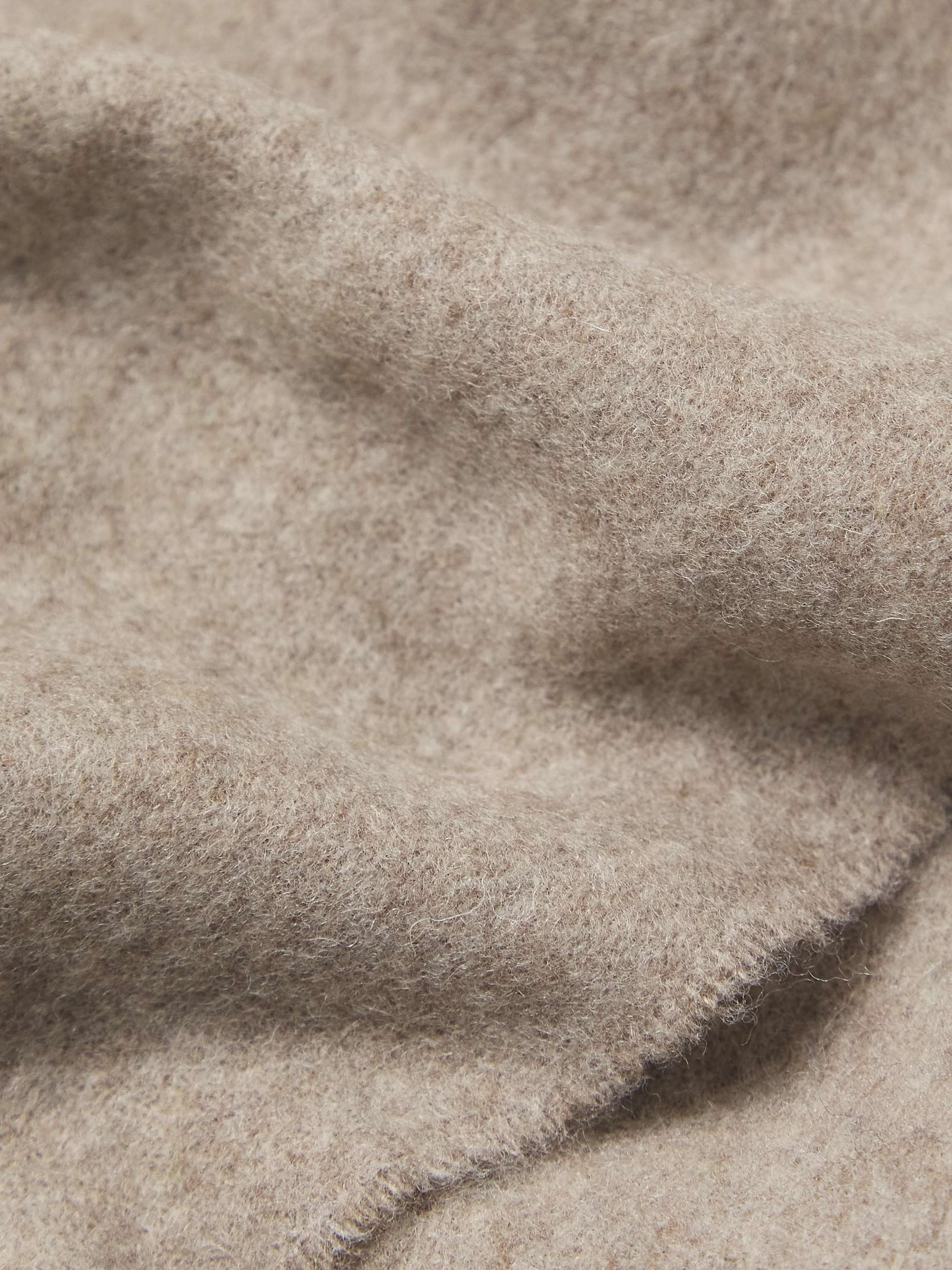 MR P. Fringed Wool Scarf