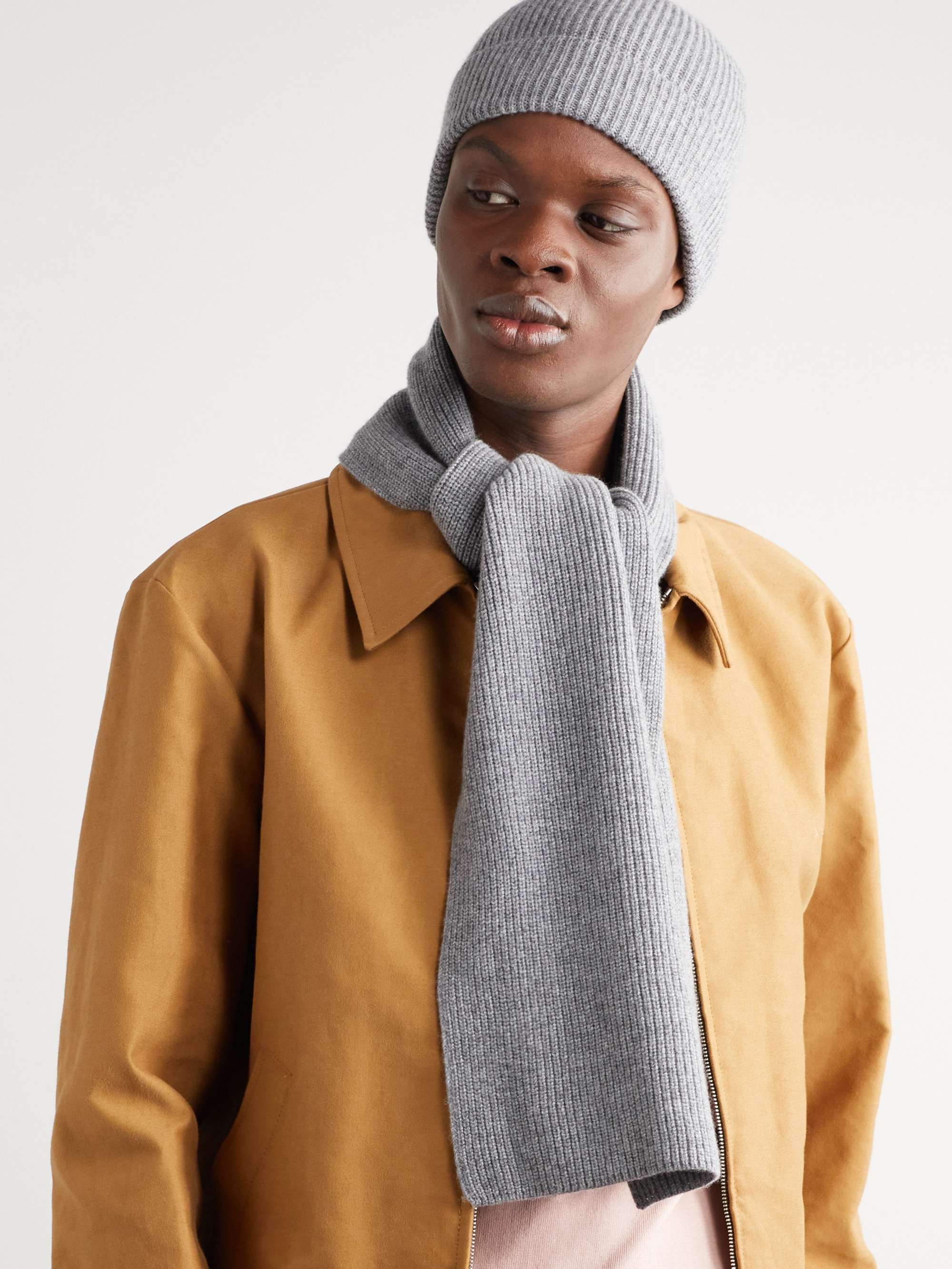 MR P. Ribbed Cashmere Scarf