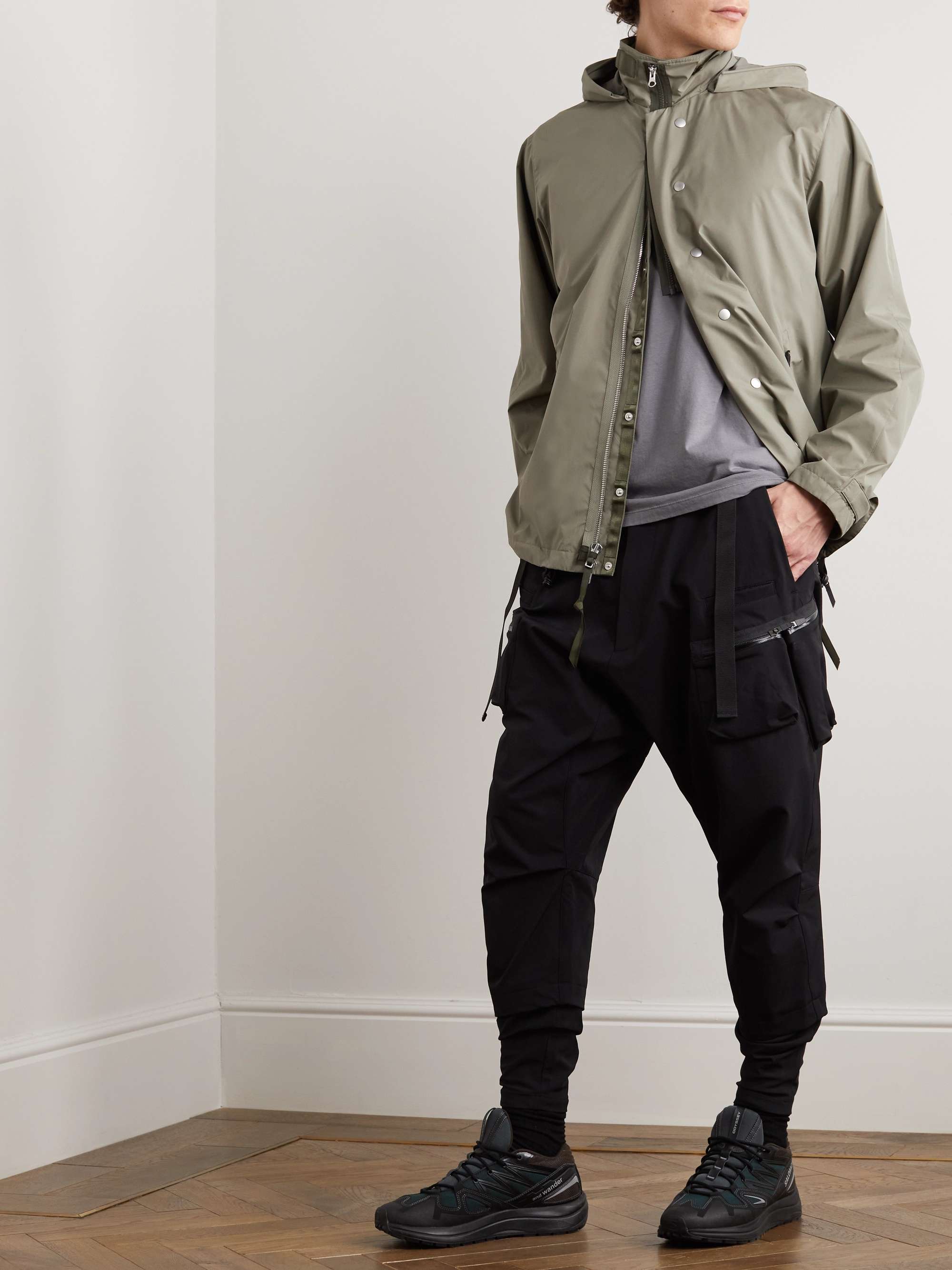 J119 2L GORE-TEX INFINIUM™ WINDSTOPPER® Hooded Jacket