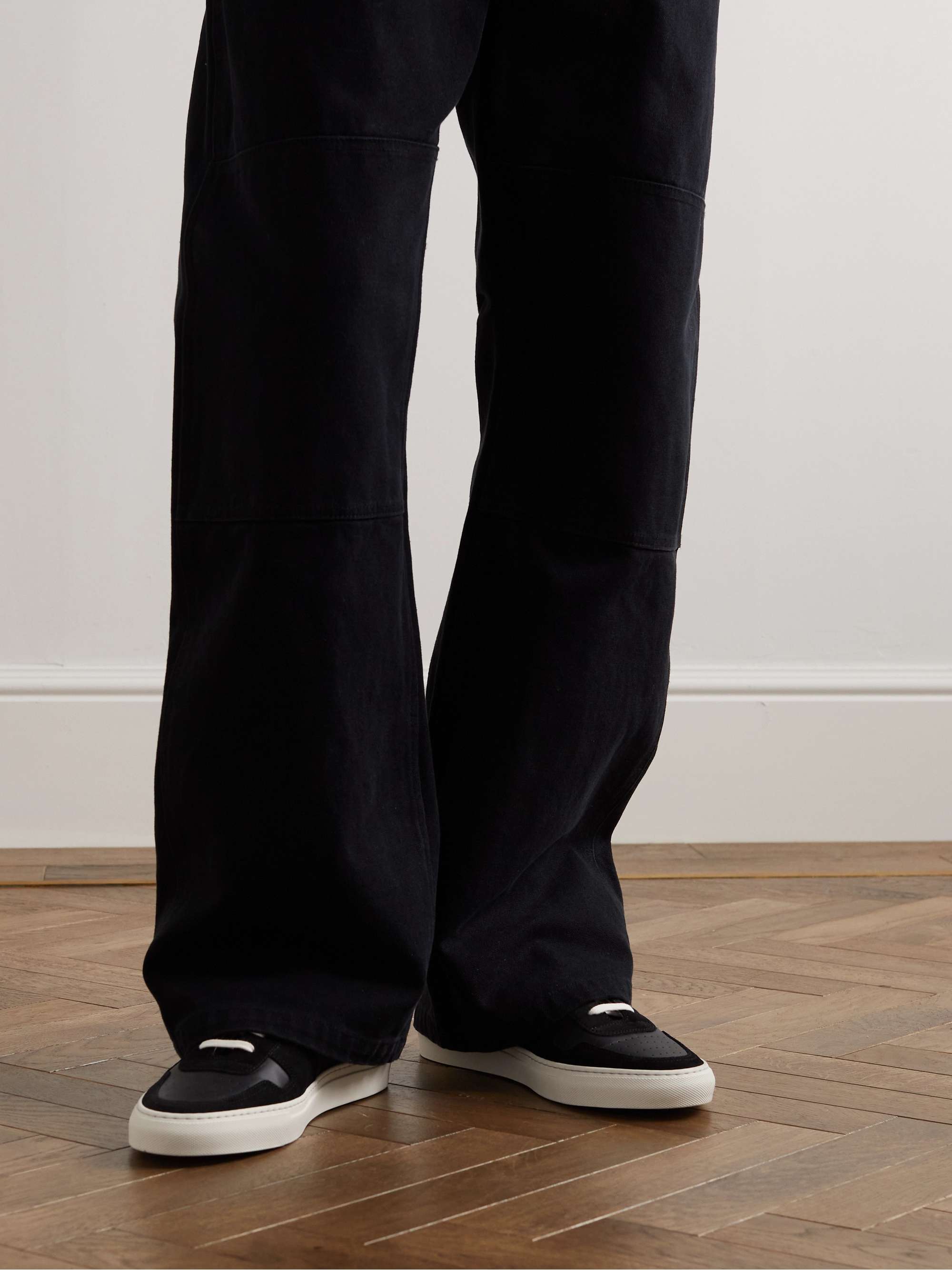 COMMON PROJECTS 