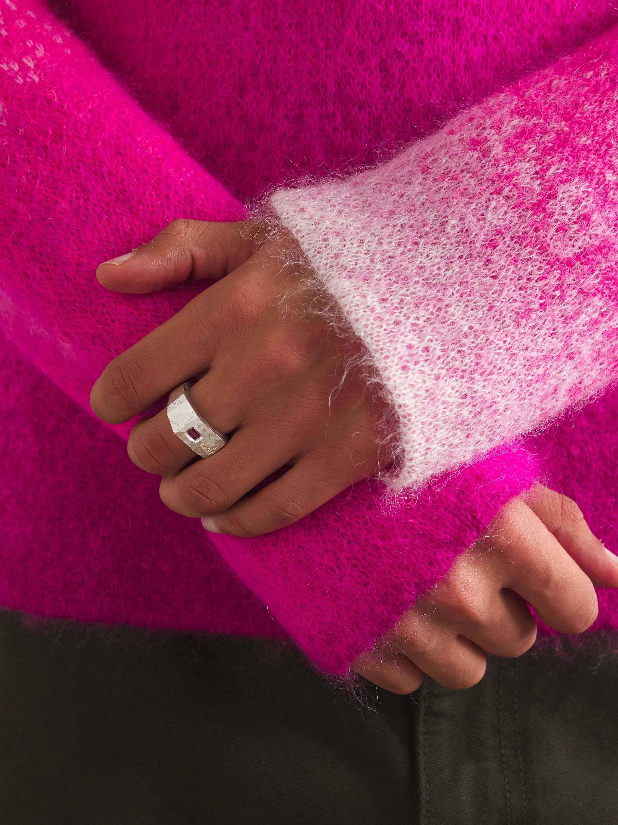 THE OUZE Sterling Silver Laboratory-Grown Ruby Signet Ring
