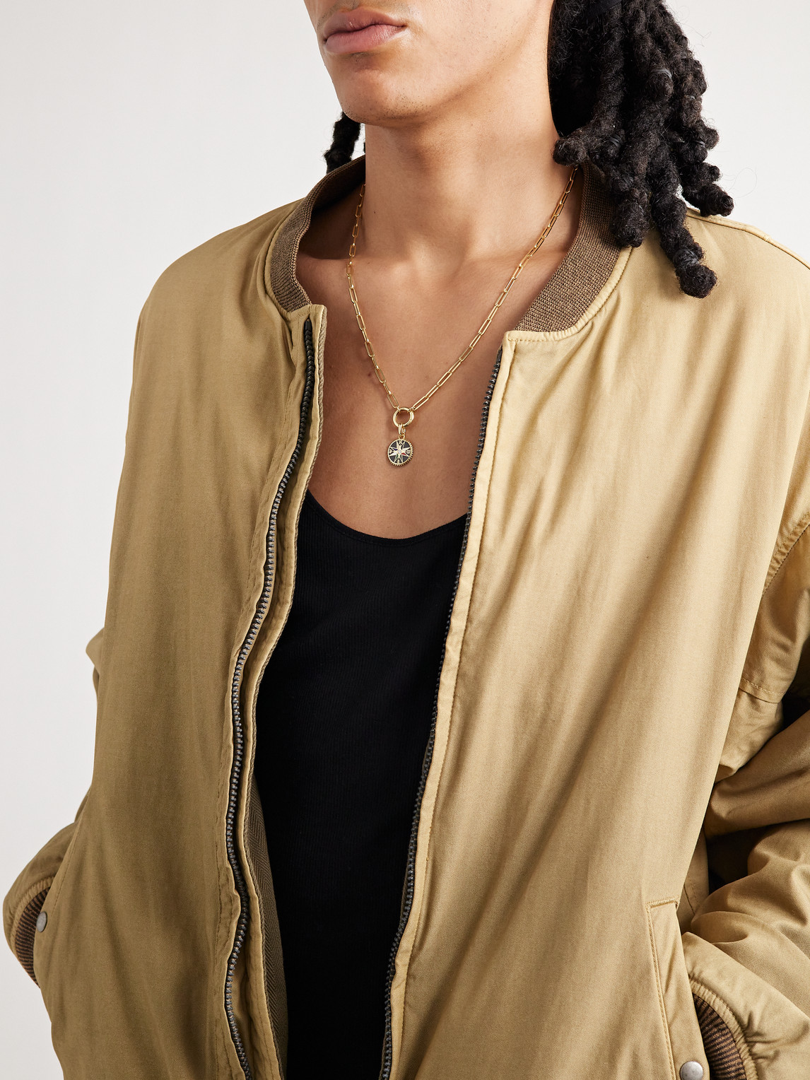 FOUNDRAE INTERNAL COMPASS 18-KARAT GOLD, DIAMOND AND ENAMEL PENDANT