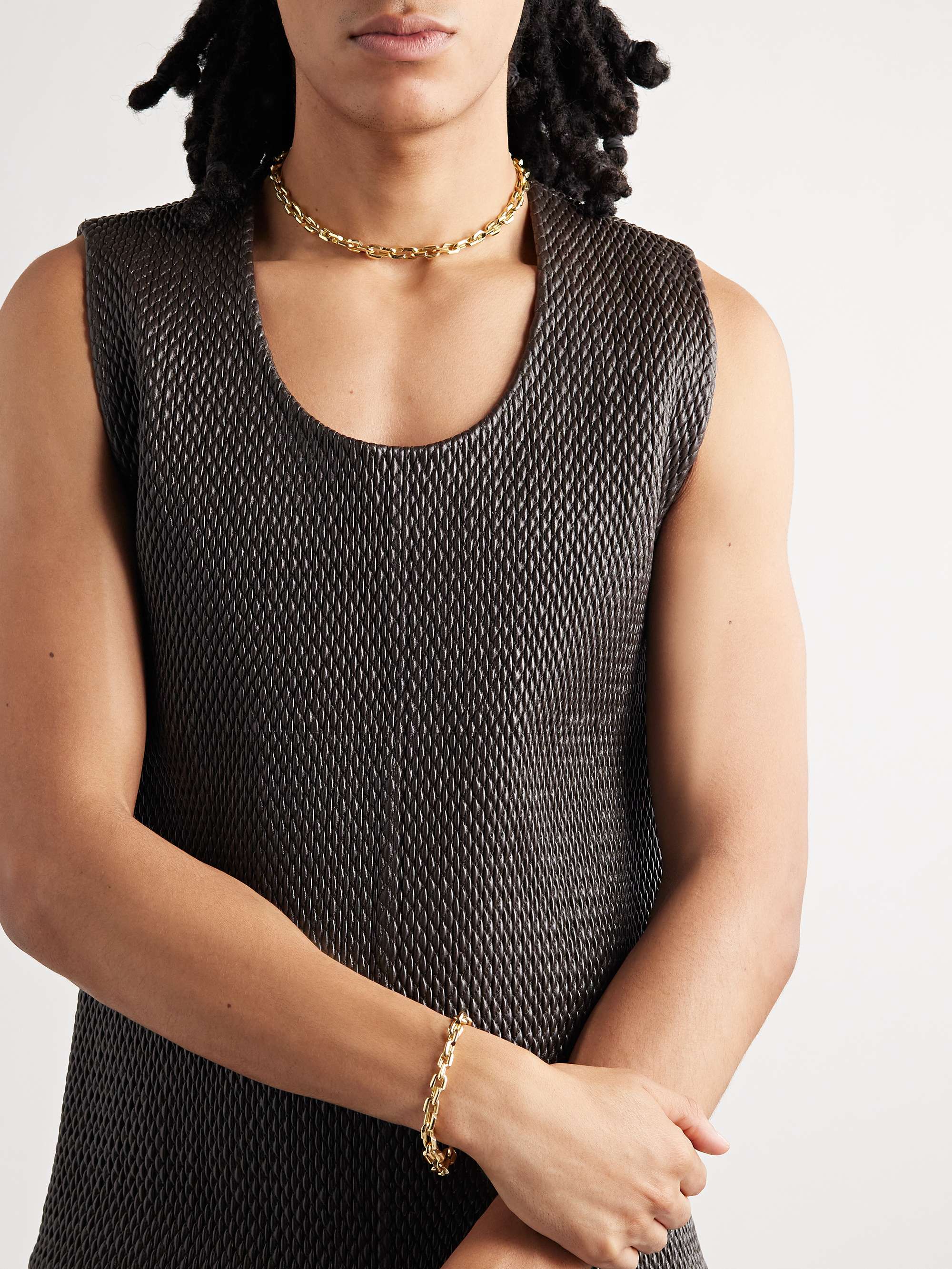 FOUNDRAE Small Strong Heart Gold Necklace