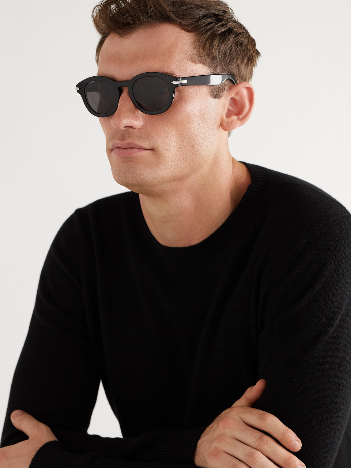 Shop Dior Blacksuit R5i Round-frame Acetate Sunglasses In Black