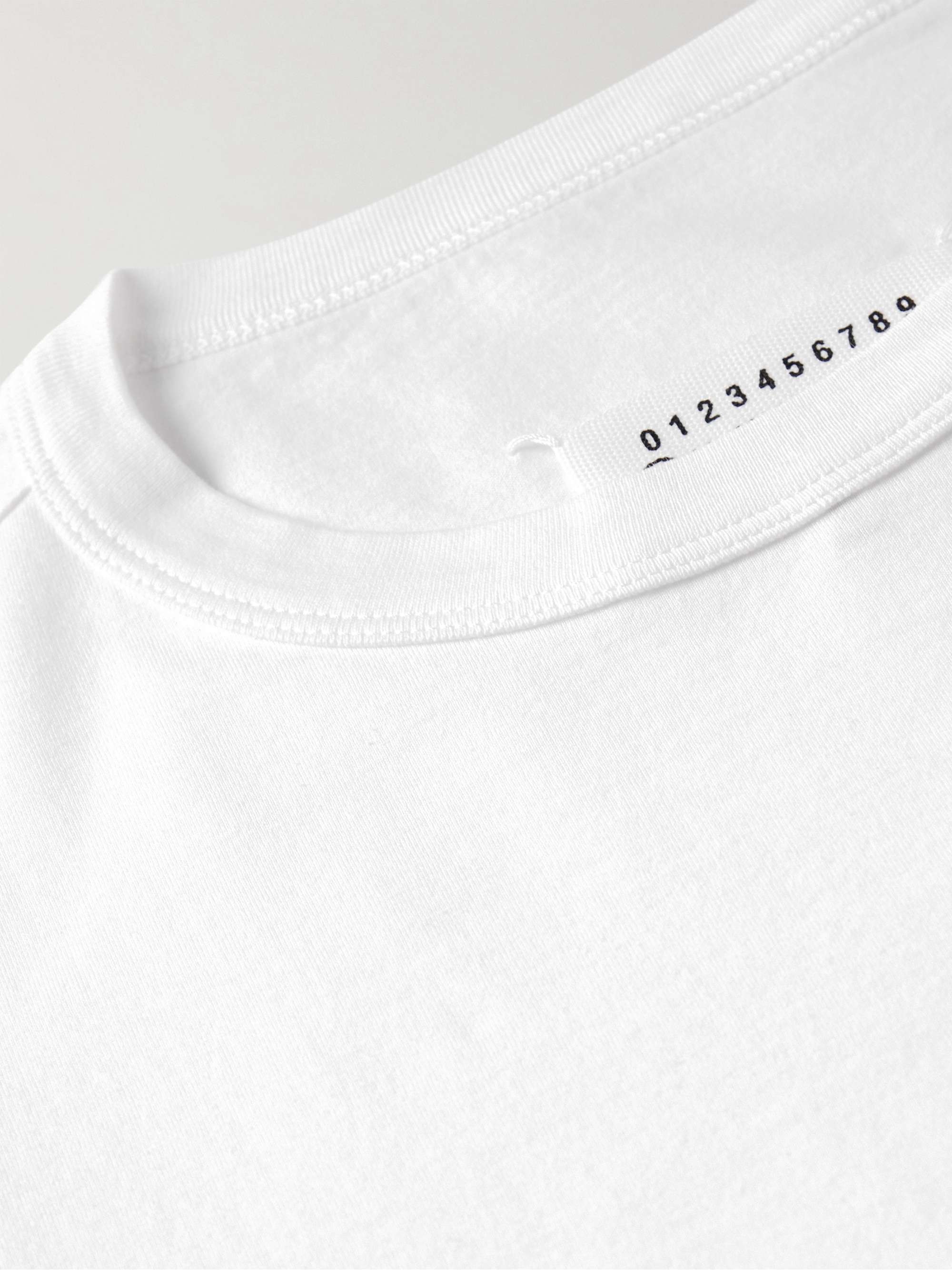 MAISON MARGIELA تي شيرت من قطن الجيرسي مُطرّز بشعار العلامة