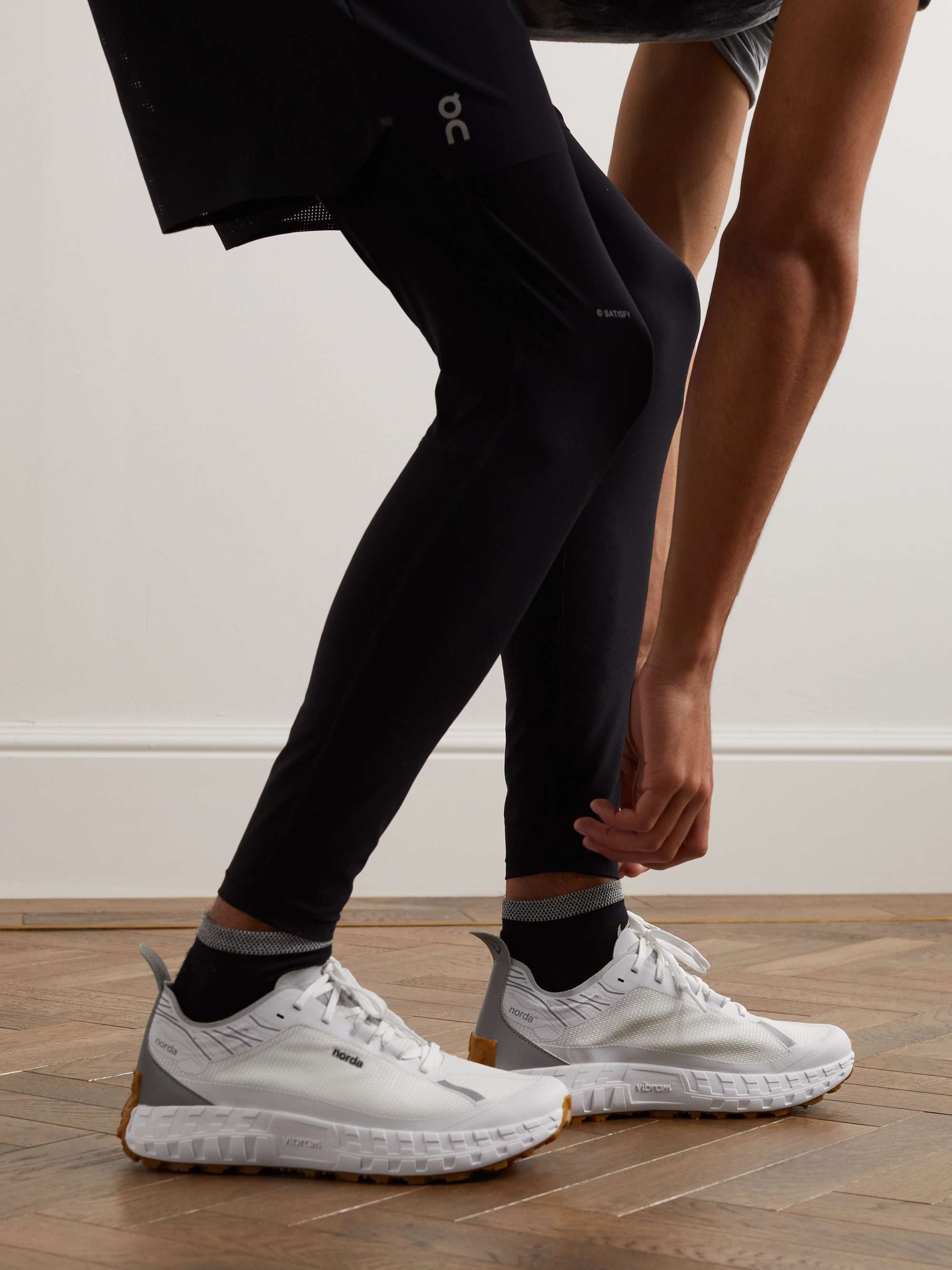 NORDA 001 Mesh Running Sneakers