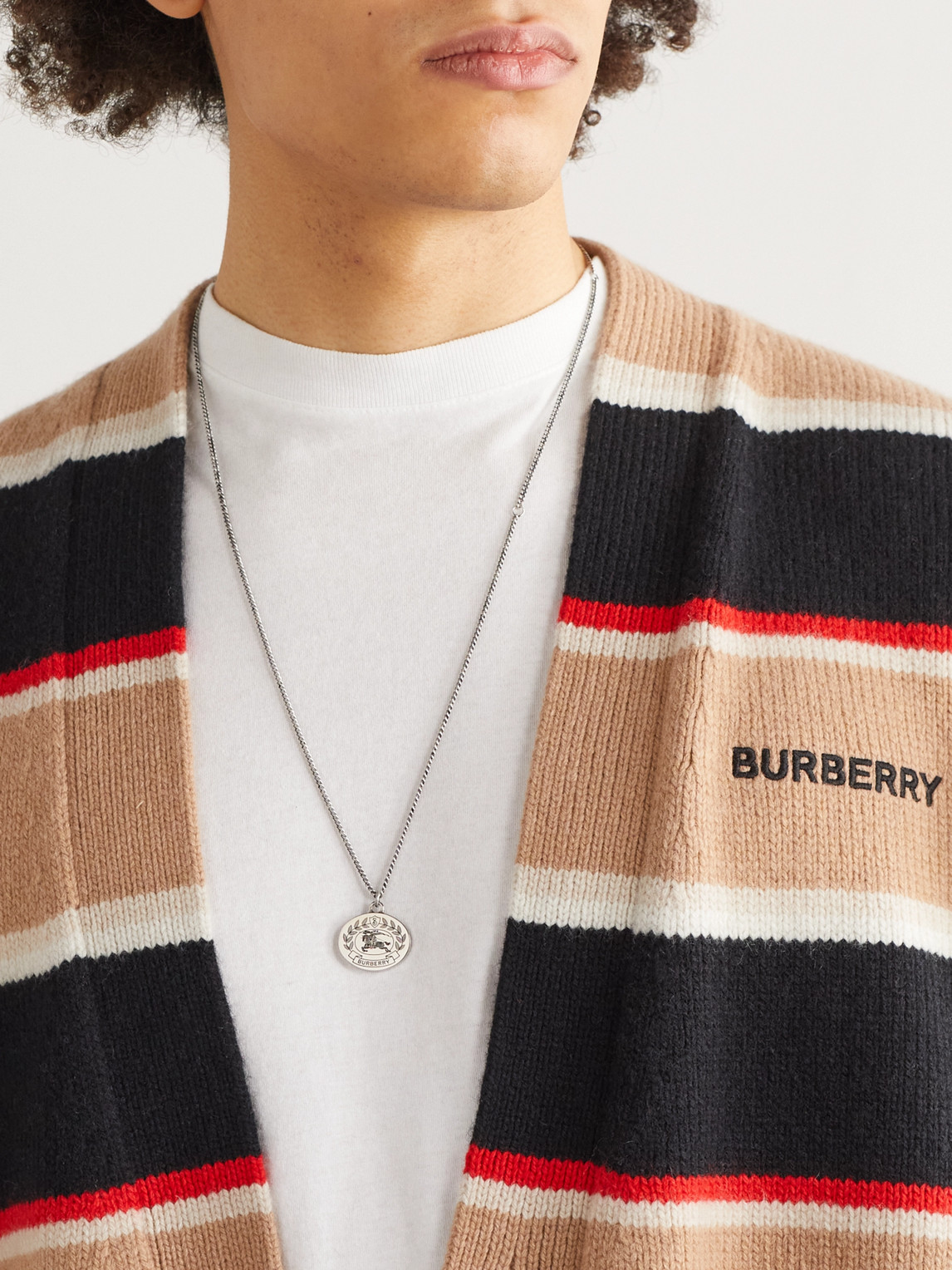 Shop Burberry Logo-engraved Palladium-plated Pendant Necklace In Silver