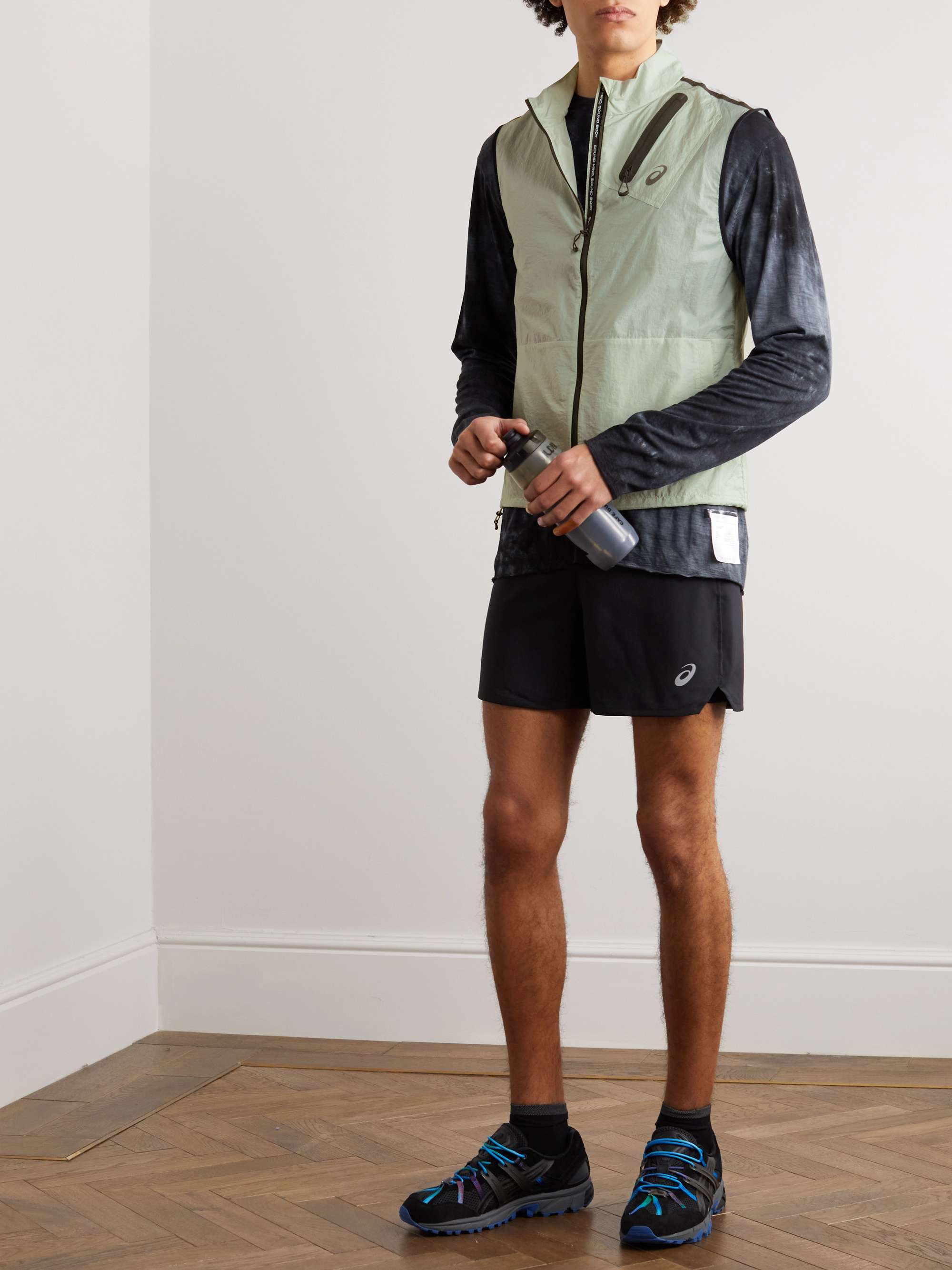 ASICS Metarun Logo-Print Shell Gilet