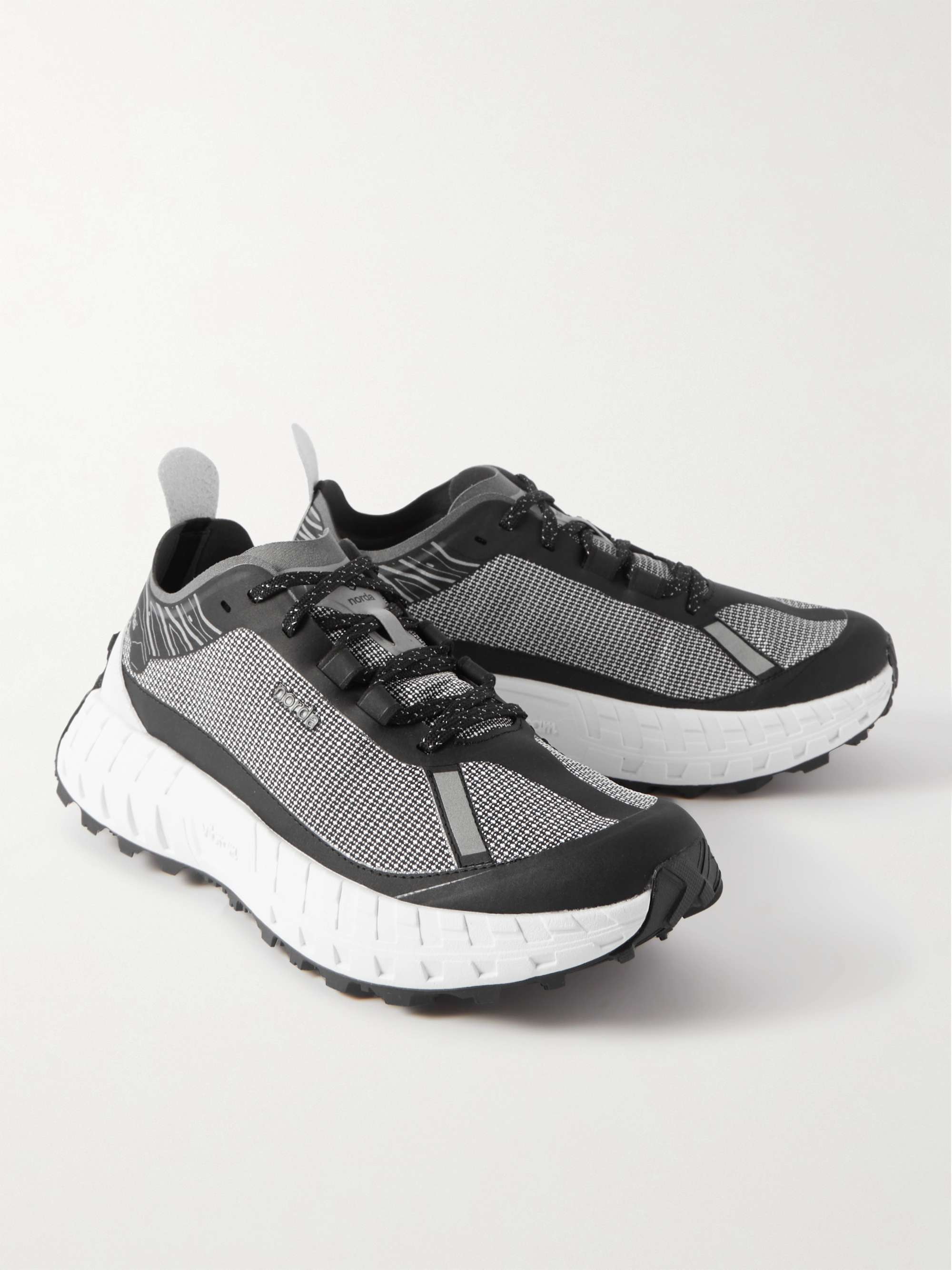 NORDA 001 Mesh Running Sneakers