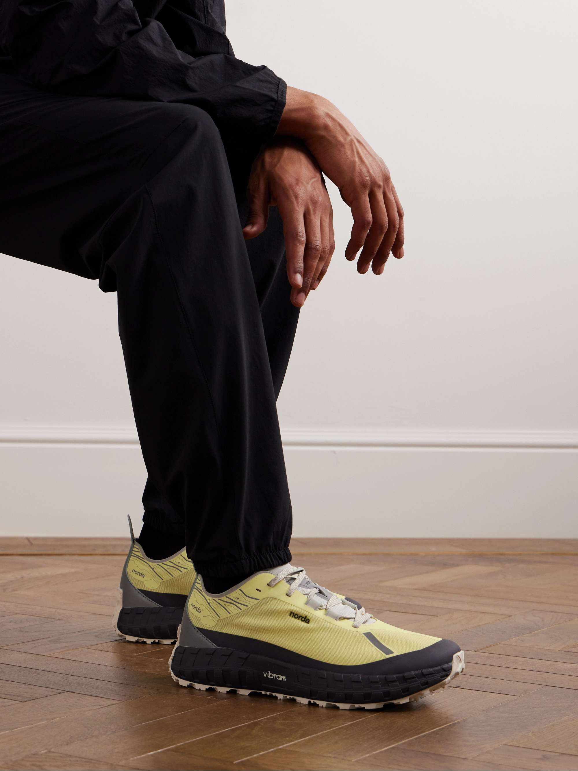 NORDA 001 Mesh Running Sneakers