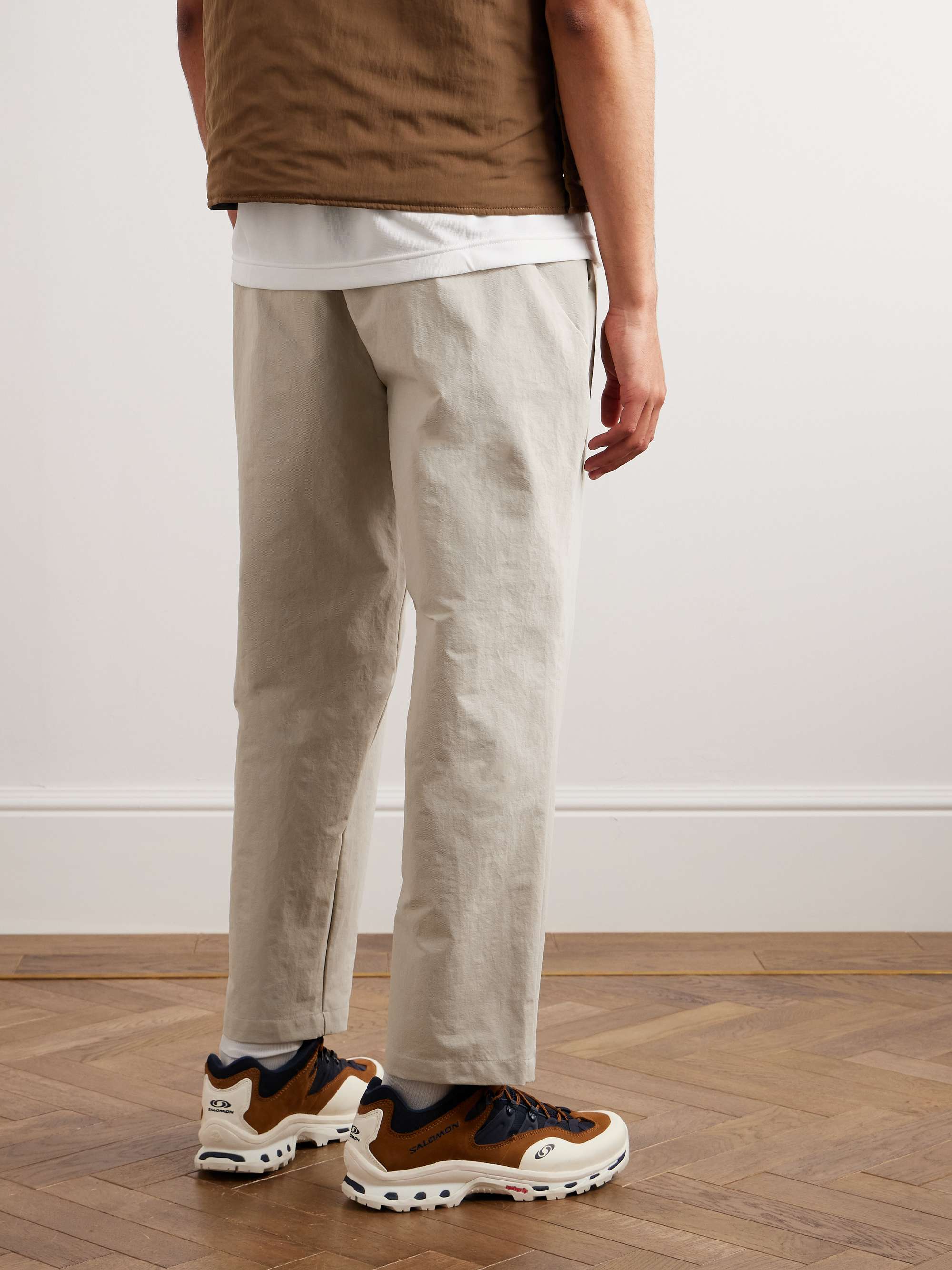 Calamiteit Correspondent Erfenis GOLDWIN Straight-Leg Belted Stretch-Shell Trousers for Men | MR PORTER