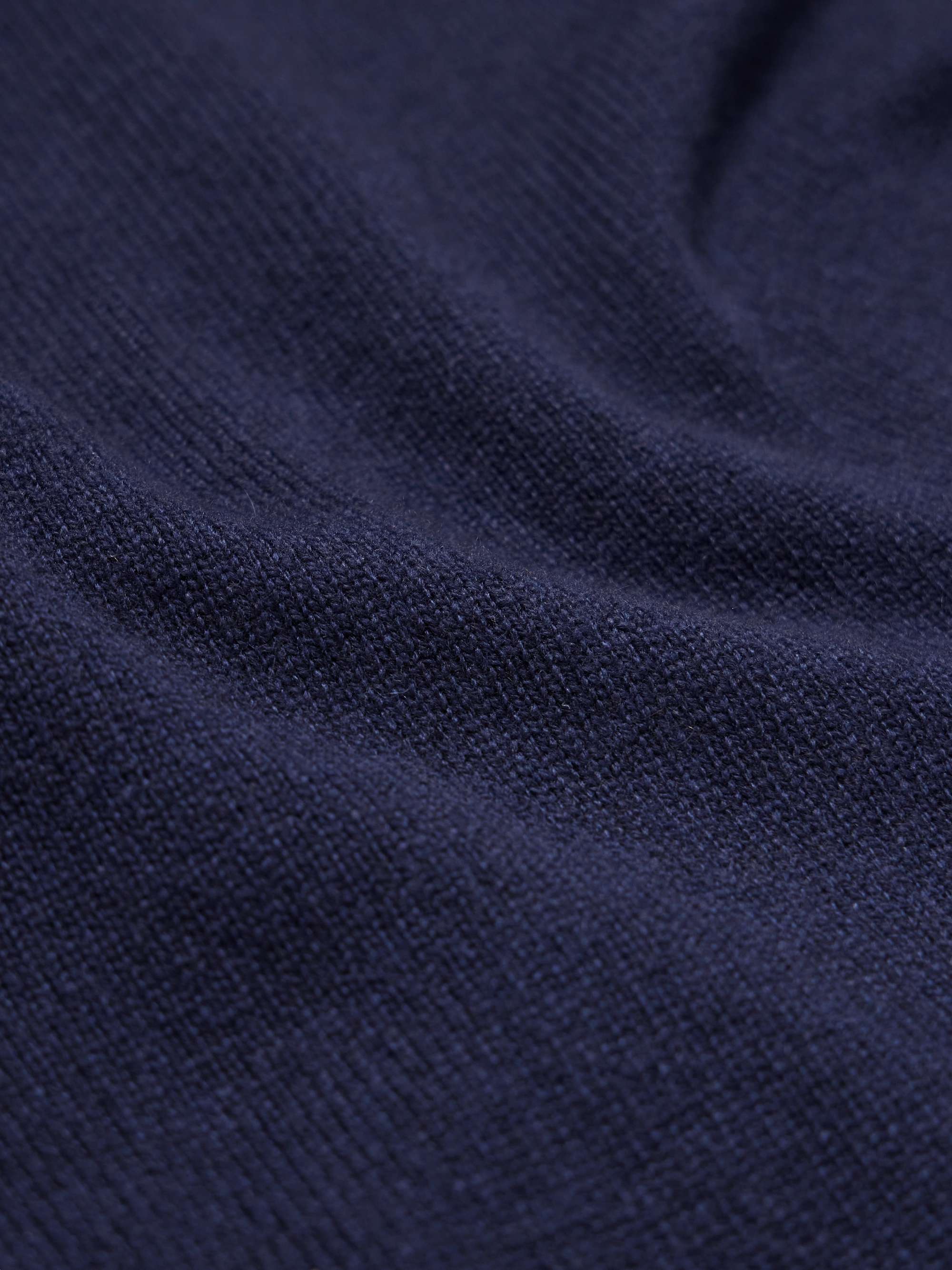 JOHNSTONS OF ELGIN Cashmere Sweater