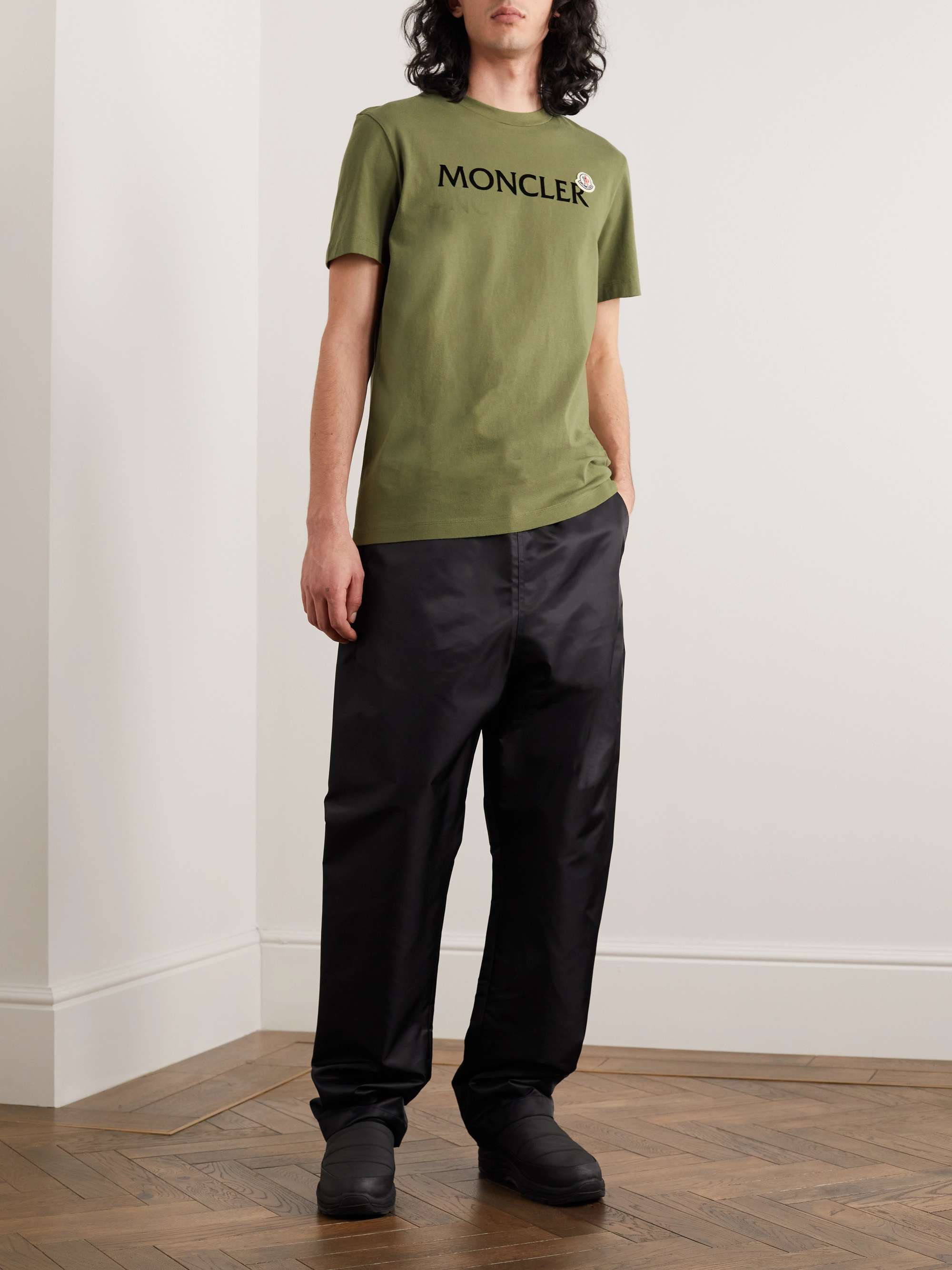 Moncler logo-patch chest-pocket T-Shirt - Red