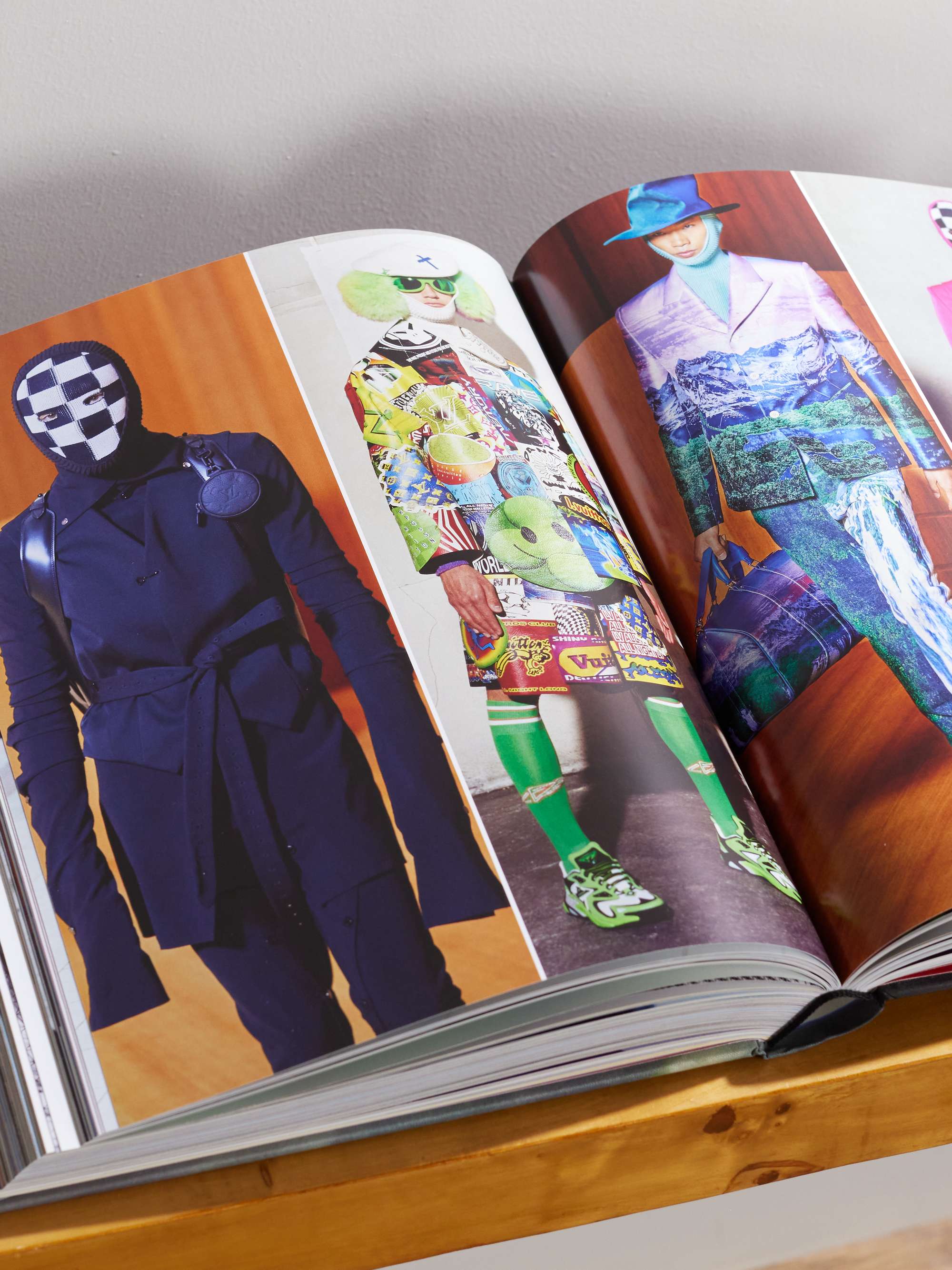 Louis Vuitton: Virgil Abloh (Classic Balloon Cover) - Assouline Coffee  Table Book