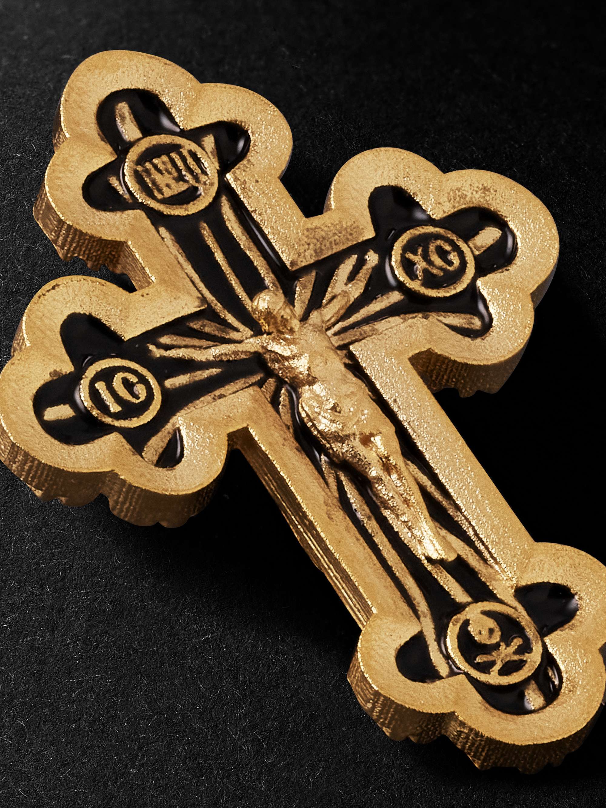 GREG YUNA Sunday Cross Gold Pendant