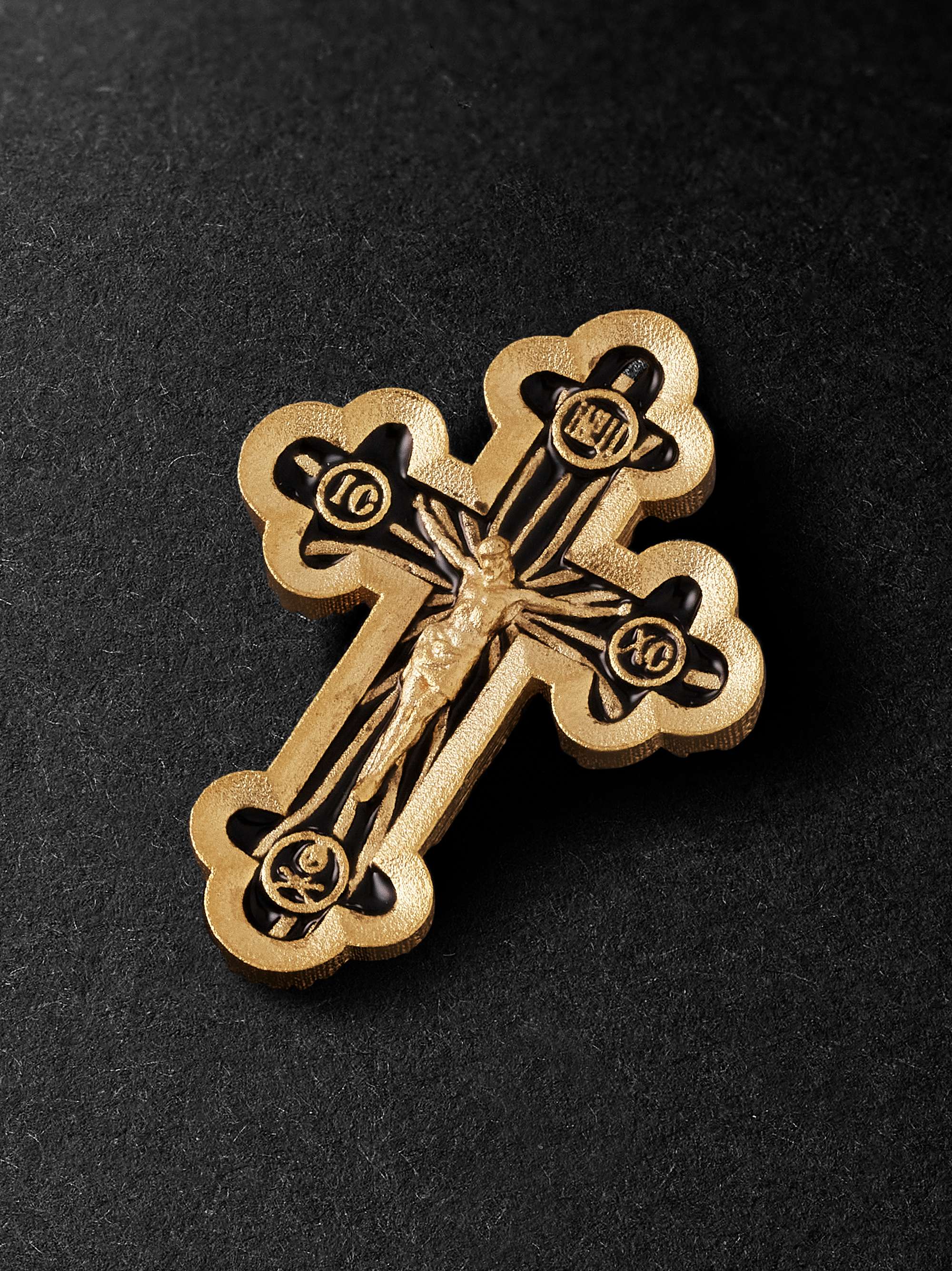 GREG YUNA Sunday Cross Gold Pendant