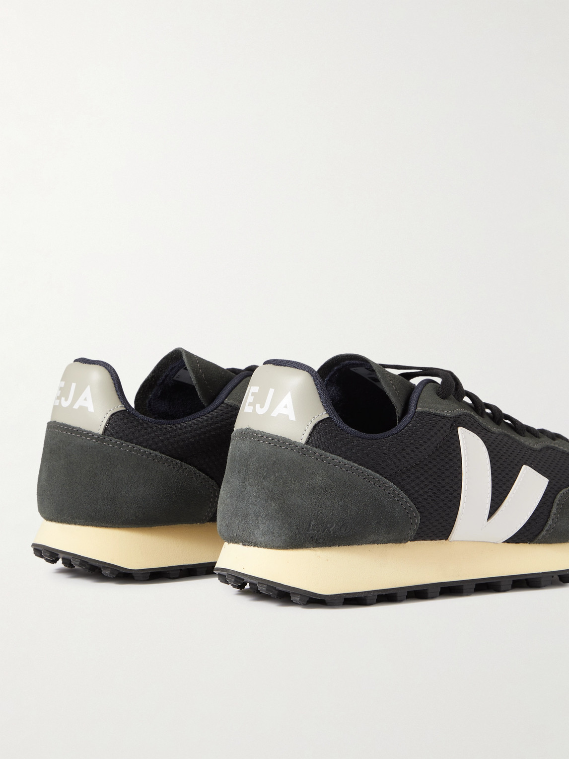Shop Veja Rio Branco Leather-trimmed Alveomesh And Suede Sneakers In Gray
