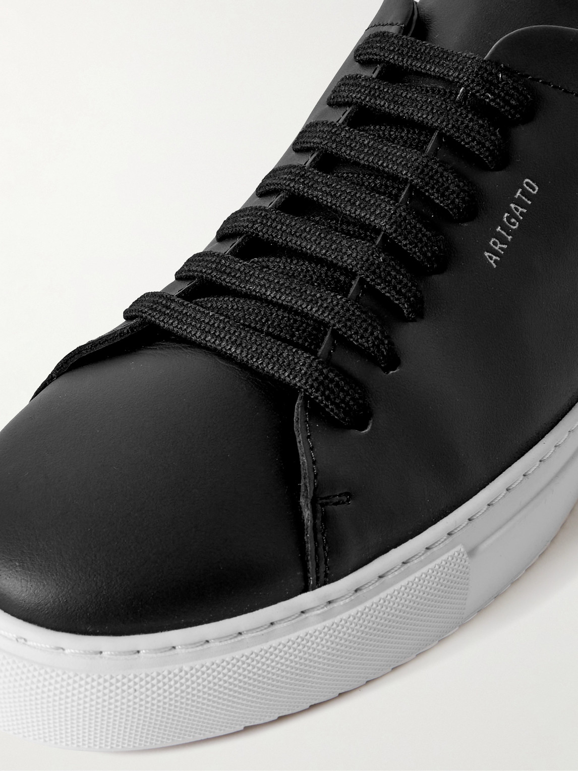 Axel Arigato '90 Clean' Black Low Top Sneakers With Logo Lettering On The Side In Black