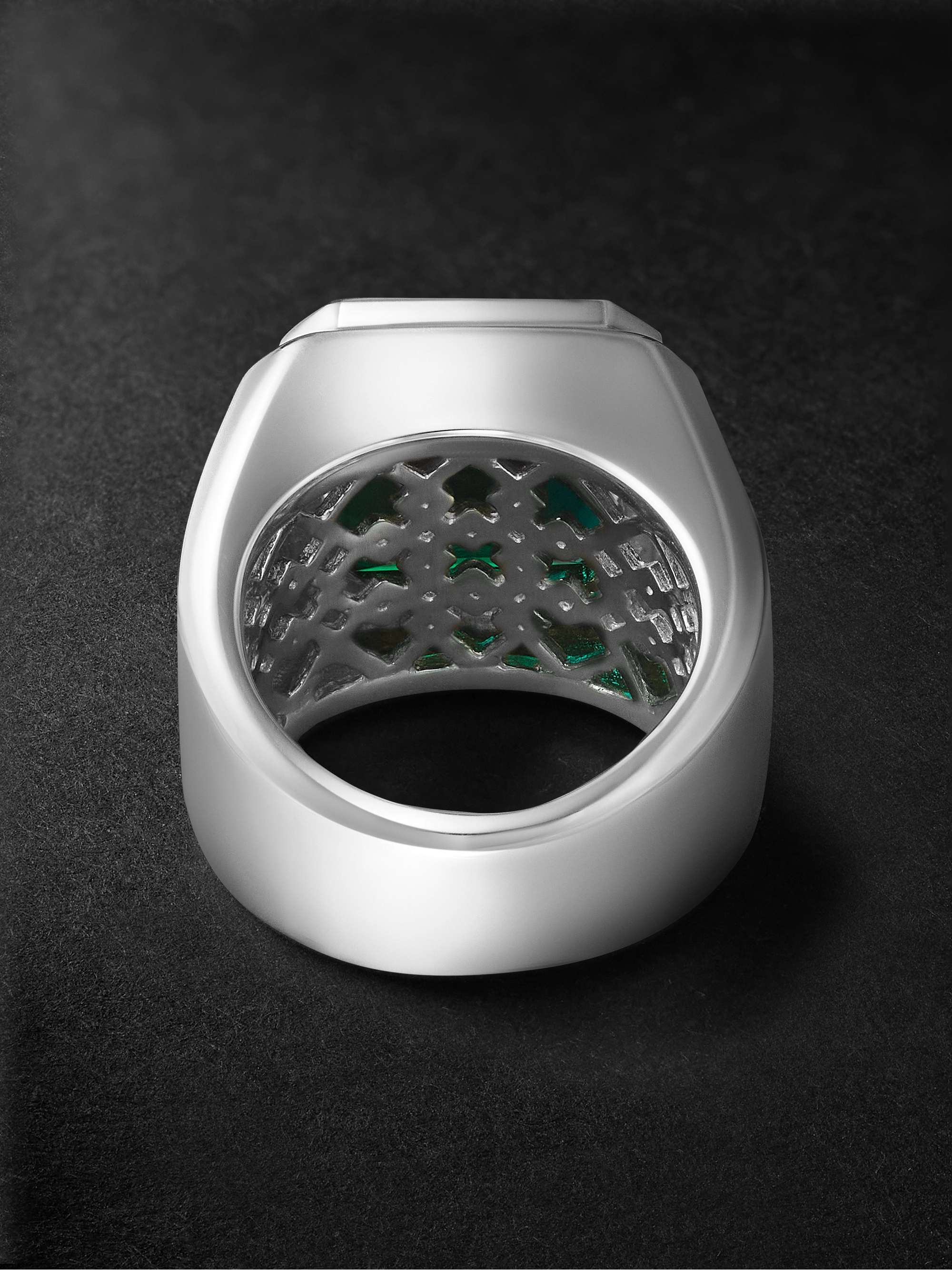 42 SUNS 14-Karat White Gold Emerald Signet Ring