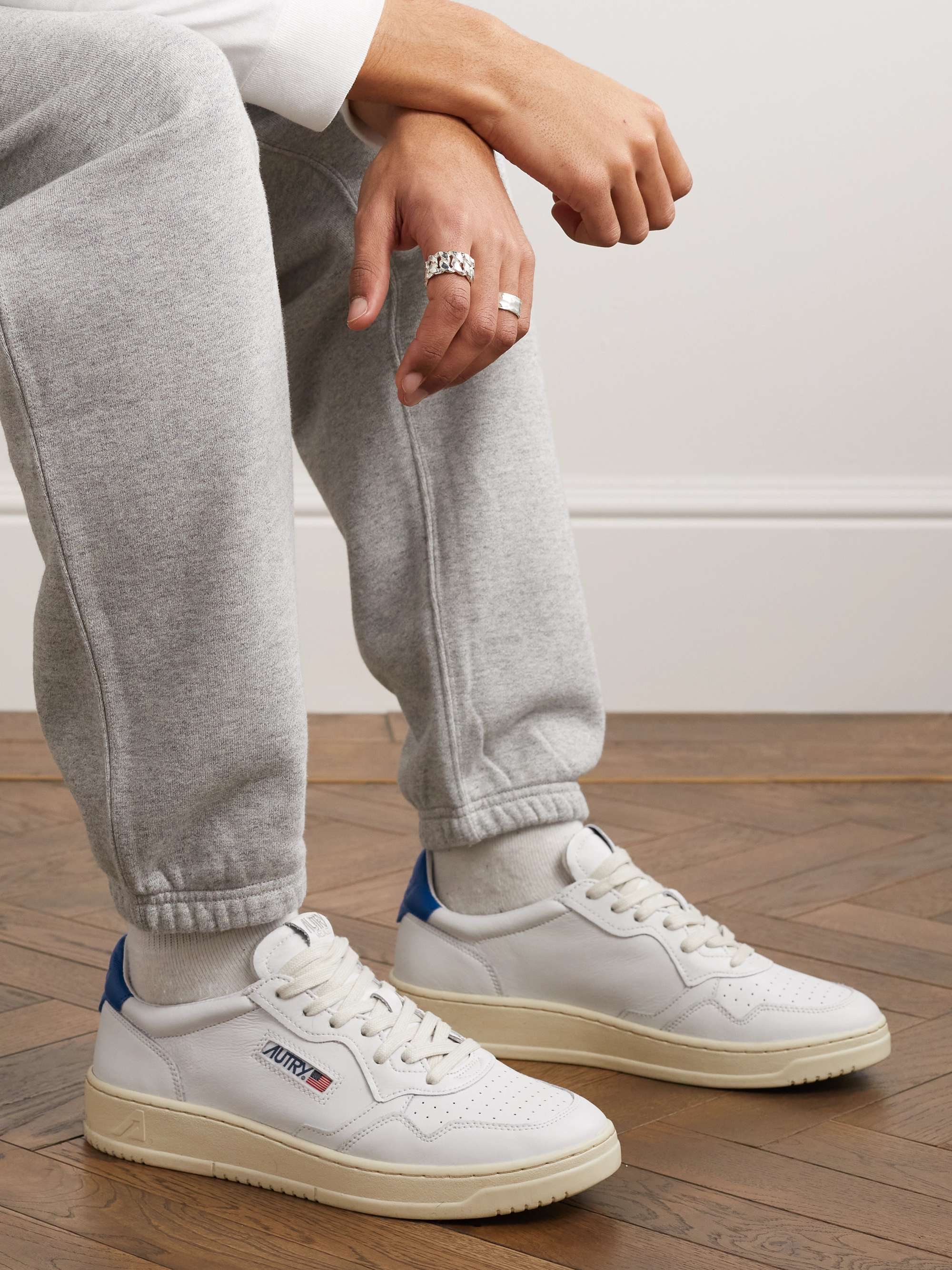 AUTRY Medalist Leather Sneakers