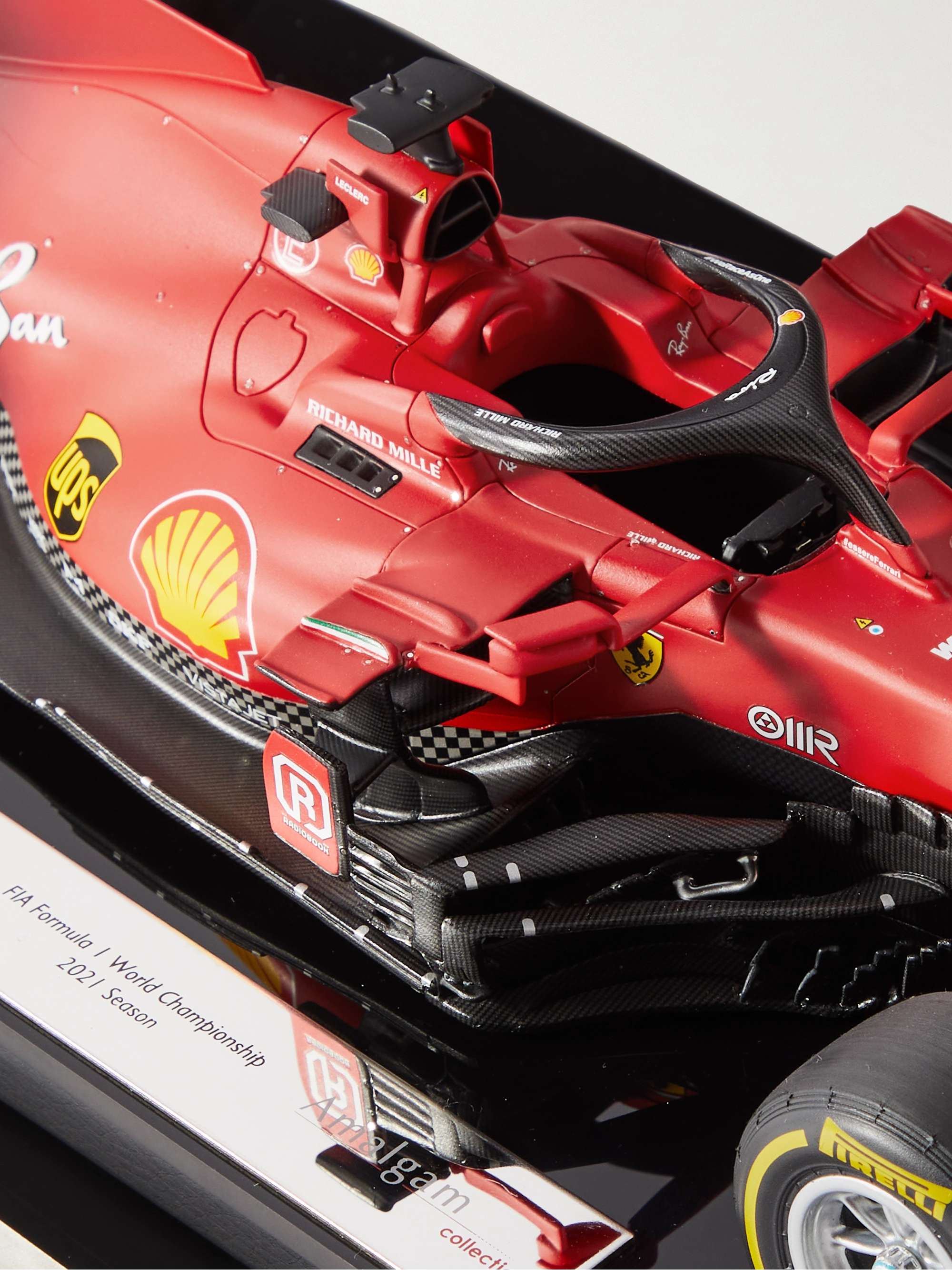 AMALGAM COLLECTION Ferrari SF21 Charles Leclerc (2021) 1:18 Model Car