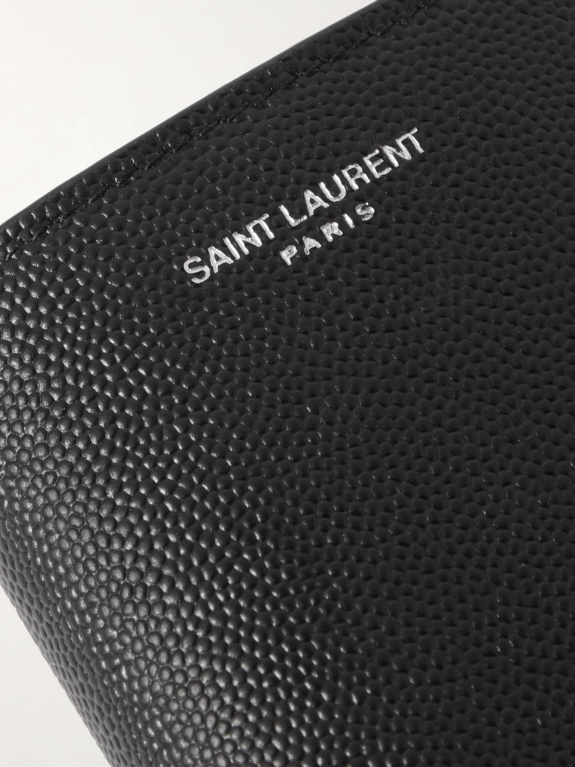 SAINT LAURENT محفظة قابلة للطيّ من الجلد المحبب بالكامل منقوشة بشعار العلامة