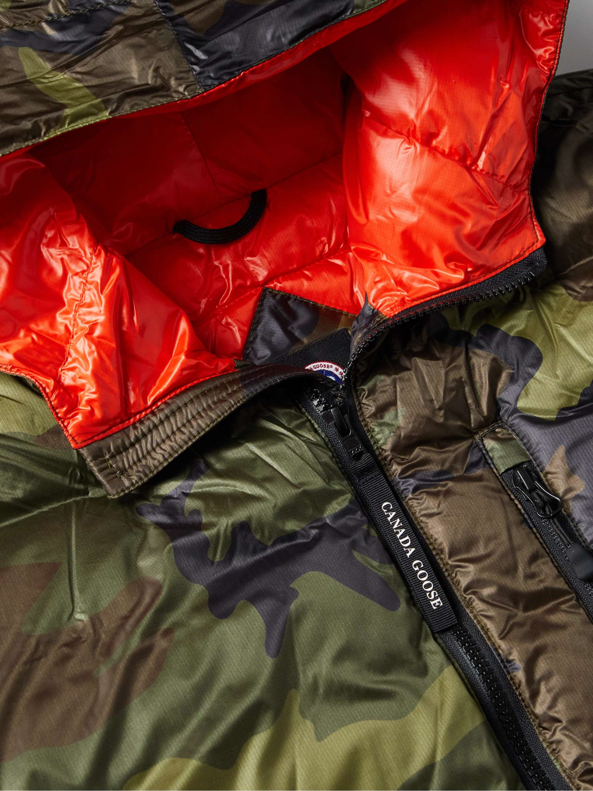 CANADA GOOSE Piumino slim-fit con cappuccio in nylon ripstop riciclato con stampa camouflage Lodge