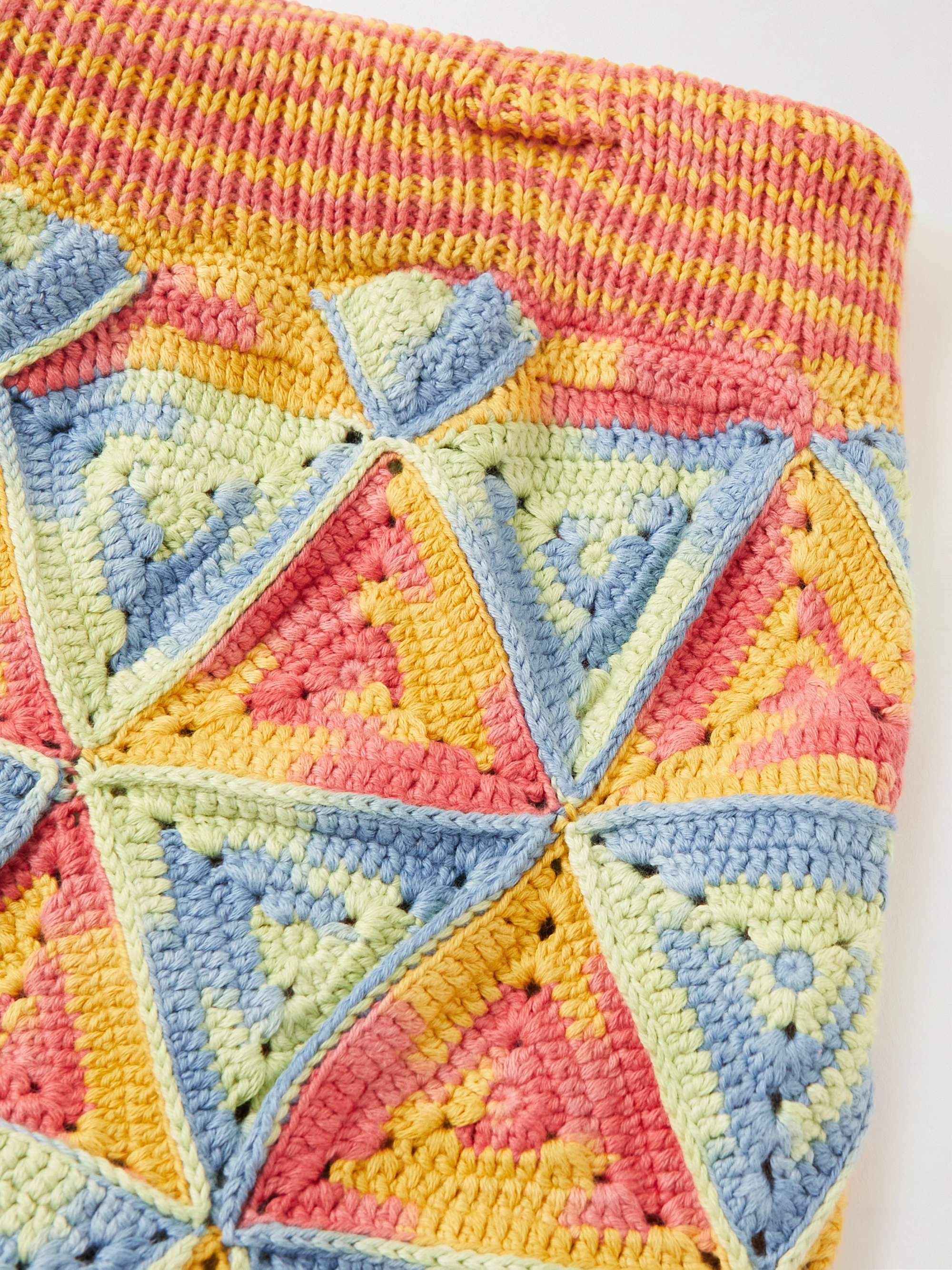 THE ELDER STATESMAN Solar Straight-Leg Crocheted Cotton Drawstring Shorts