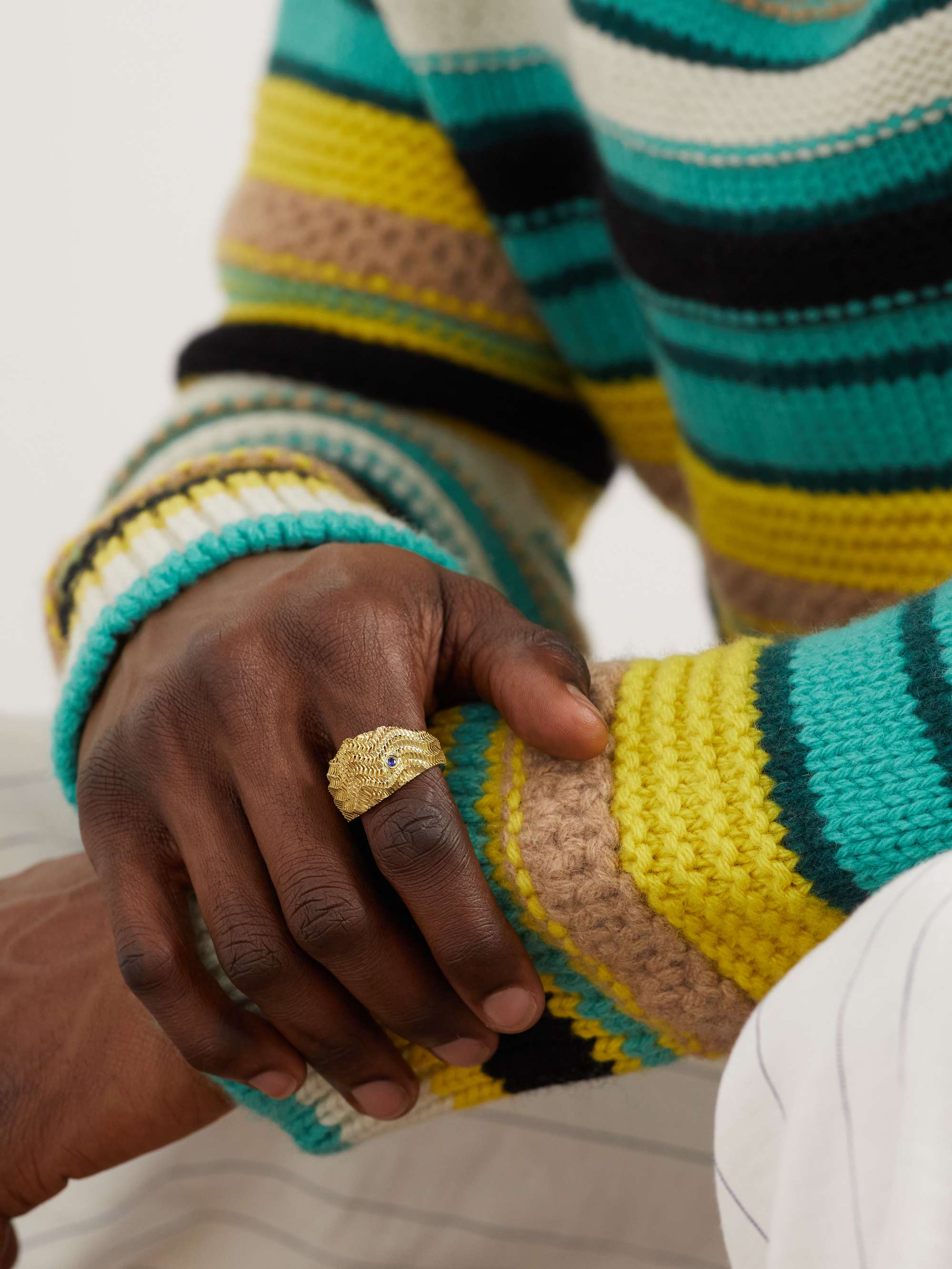 YVONNE LÉON Gold Sapphire Ring