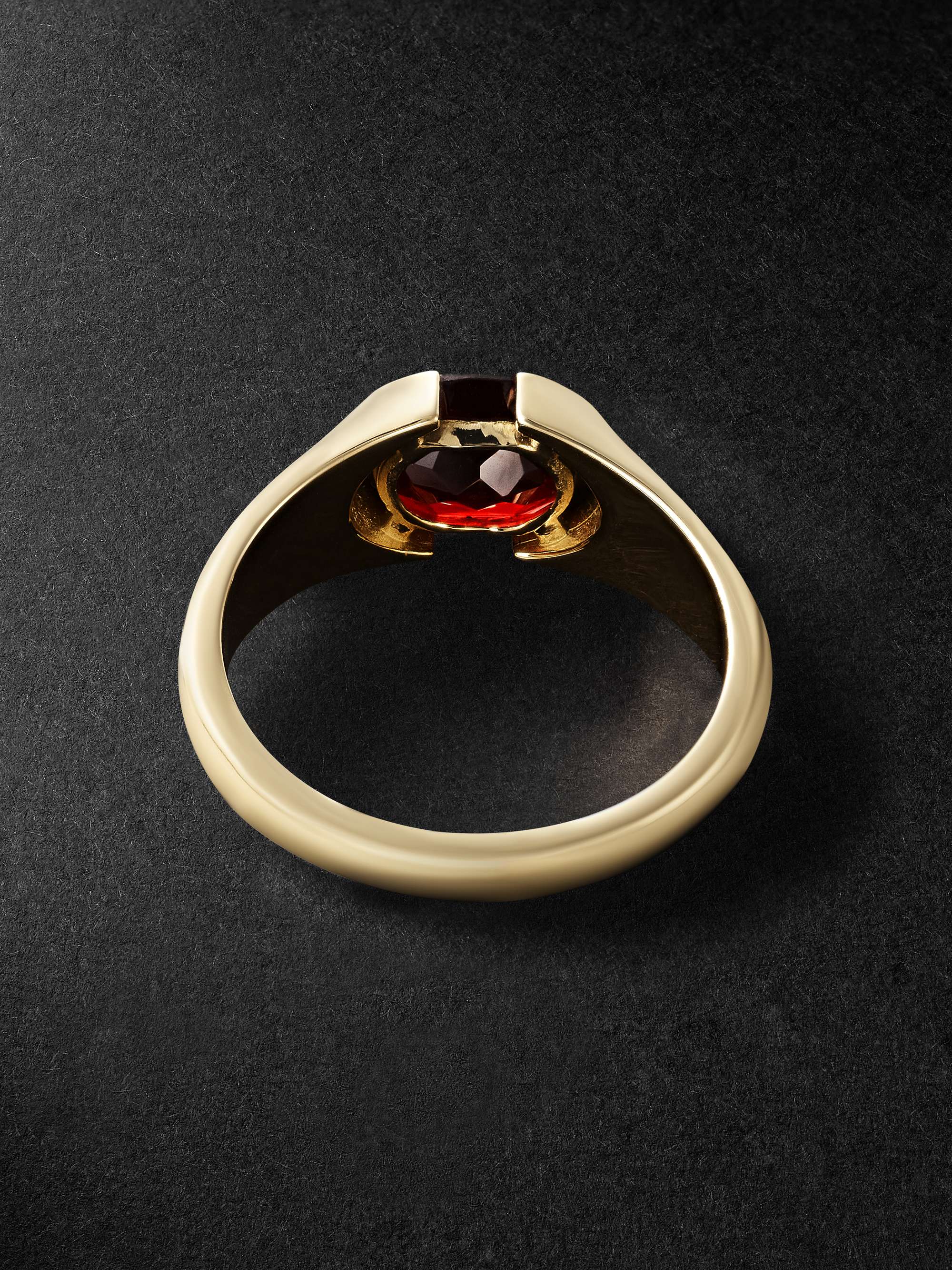 PATTARAPHAN Nainate Gold Garnet Ring