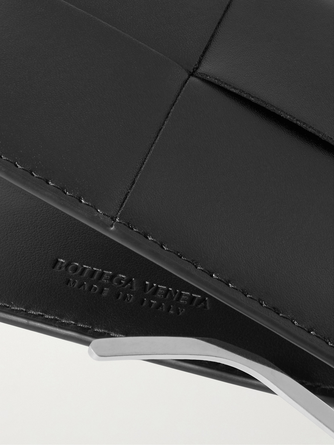 Bottega Veneta Cassette Intrecciato Leather Bifold Cardholder With Money Clip In Black