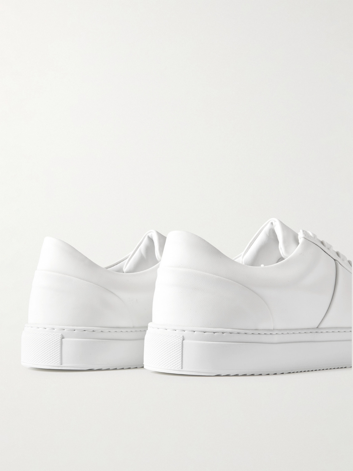 Plain white designer trainers deals