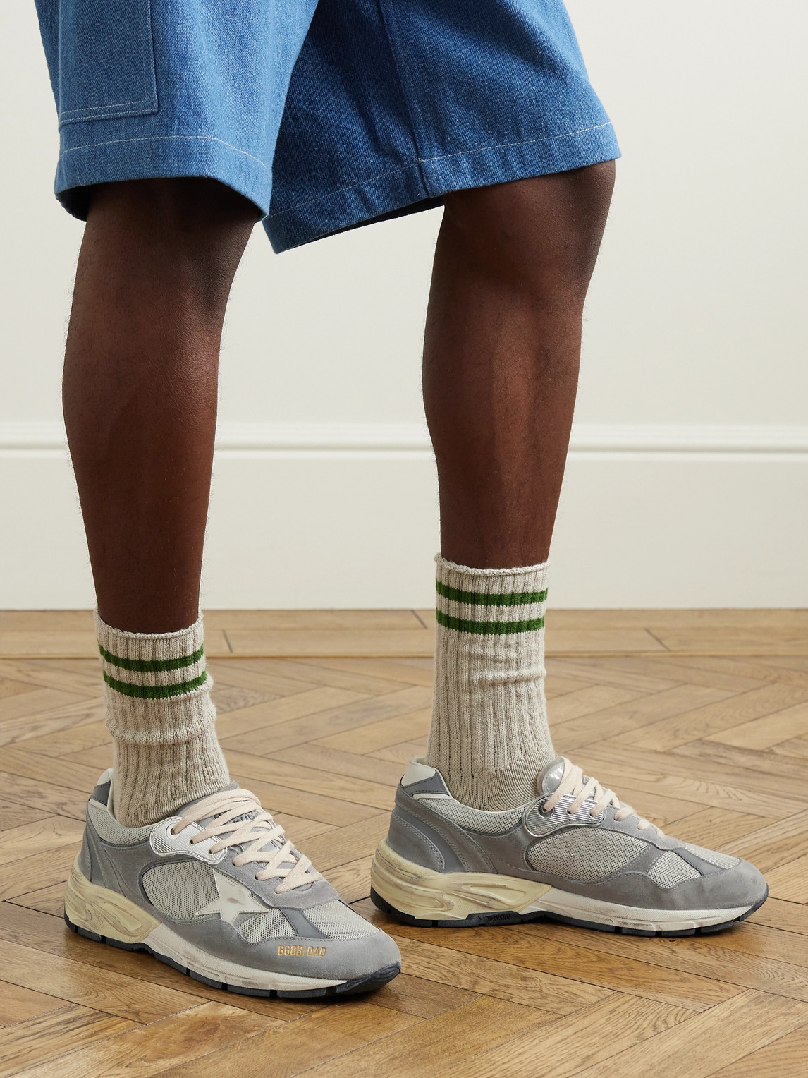 Golden Goose Dad-star Running Trainers In Gray