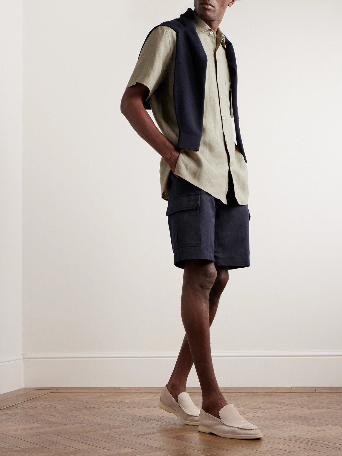 Shop Loro Piana Straight-leg Cotton And Linen-blend Cargo Shorts In Blue
