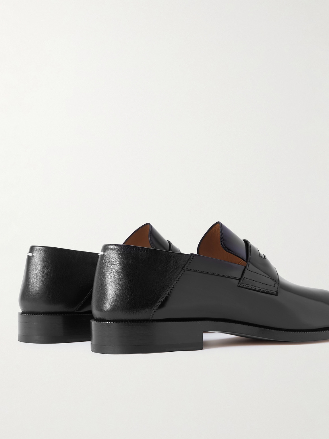 Maison Margiela Tabi Split-toe Patent-leather Loafers In Black