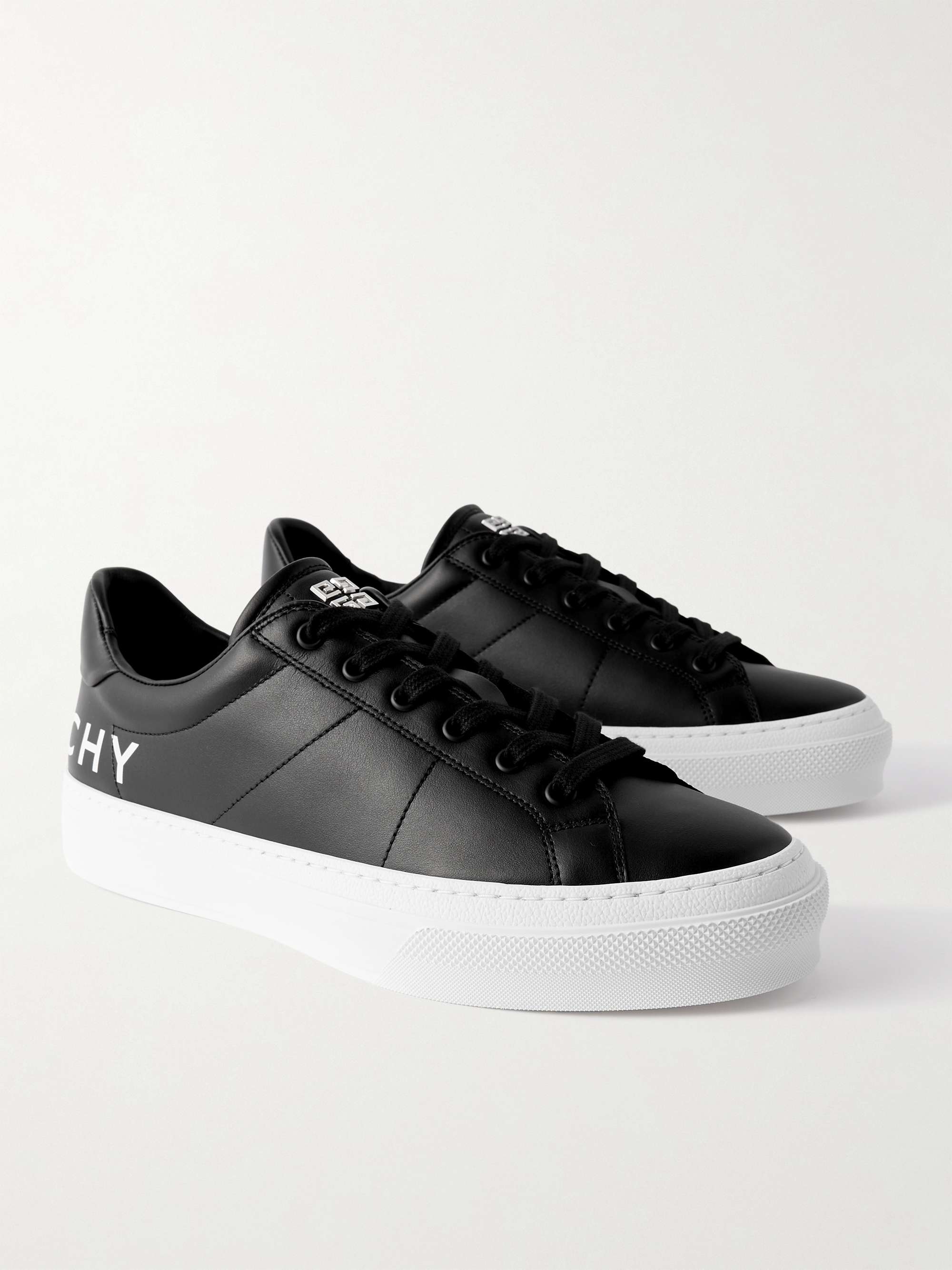 GIVENCHY 