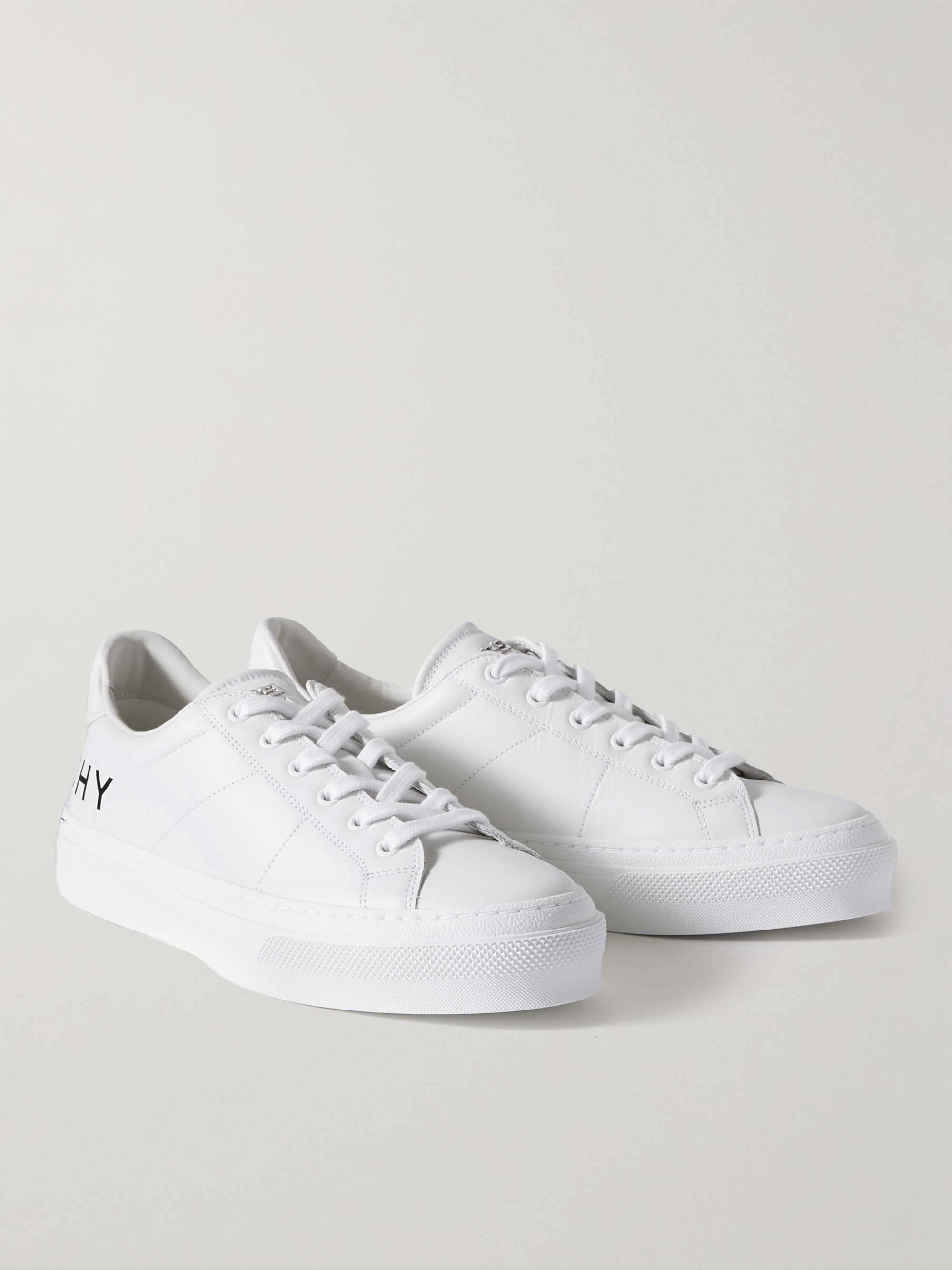GIVENCHY 