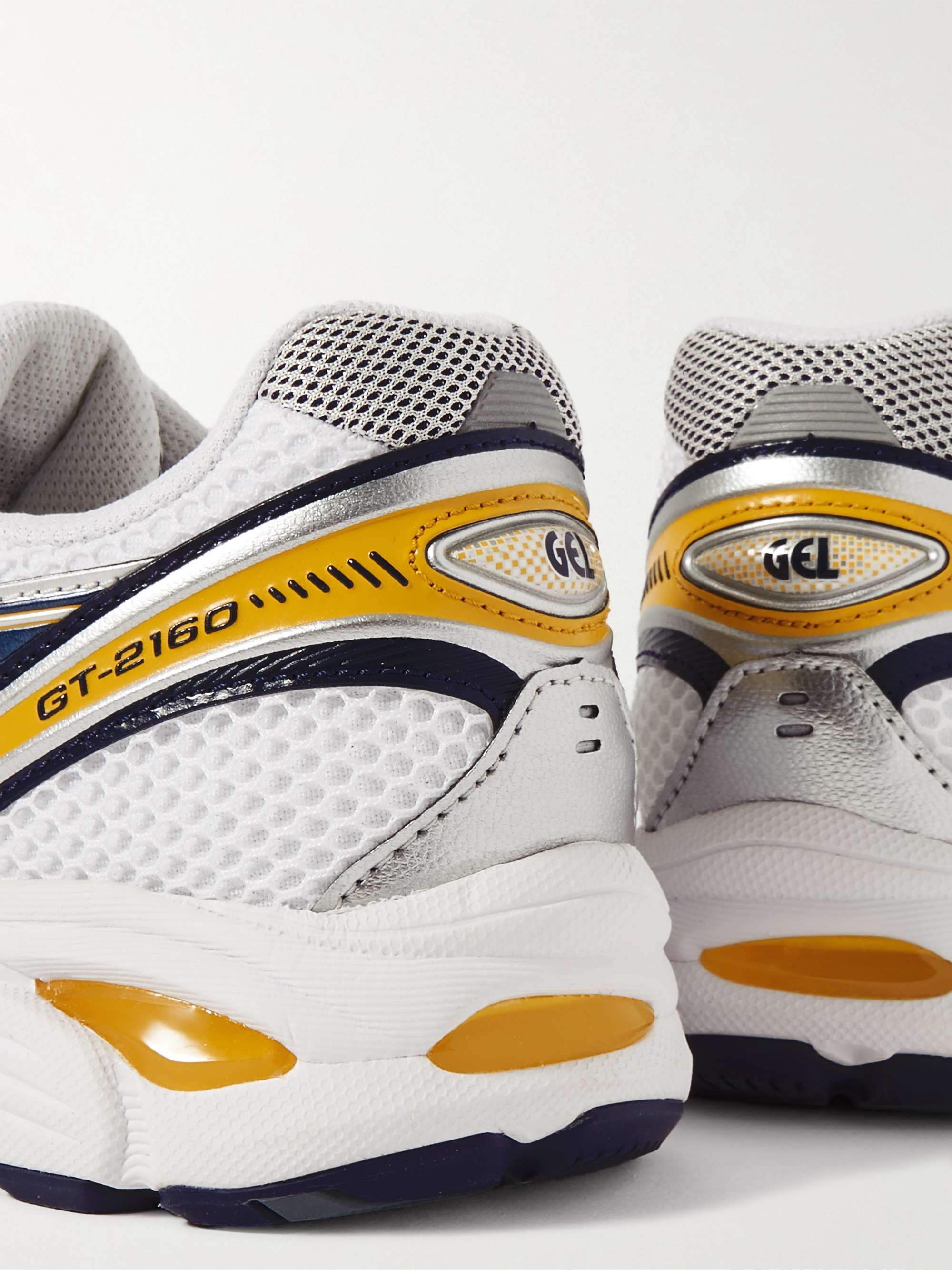 ASICS 