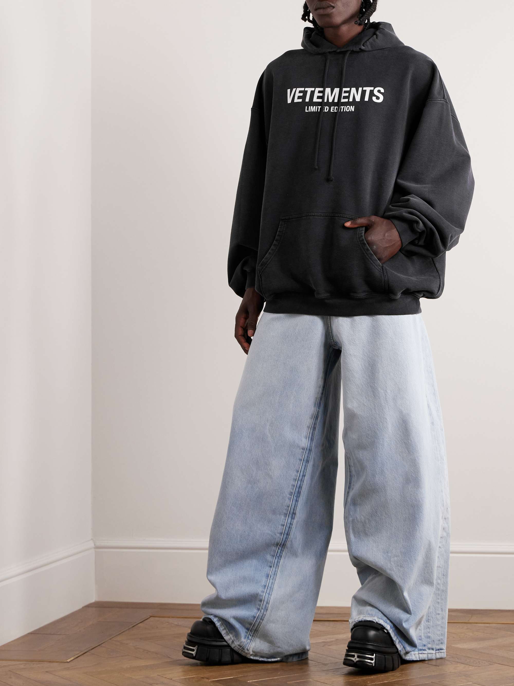 VETEMENTS Graphic Logo Print Hoodie - Farfetch