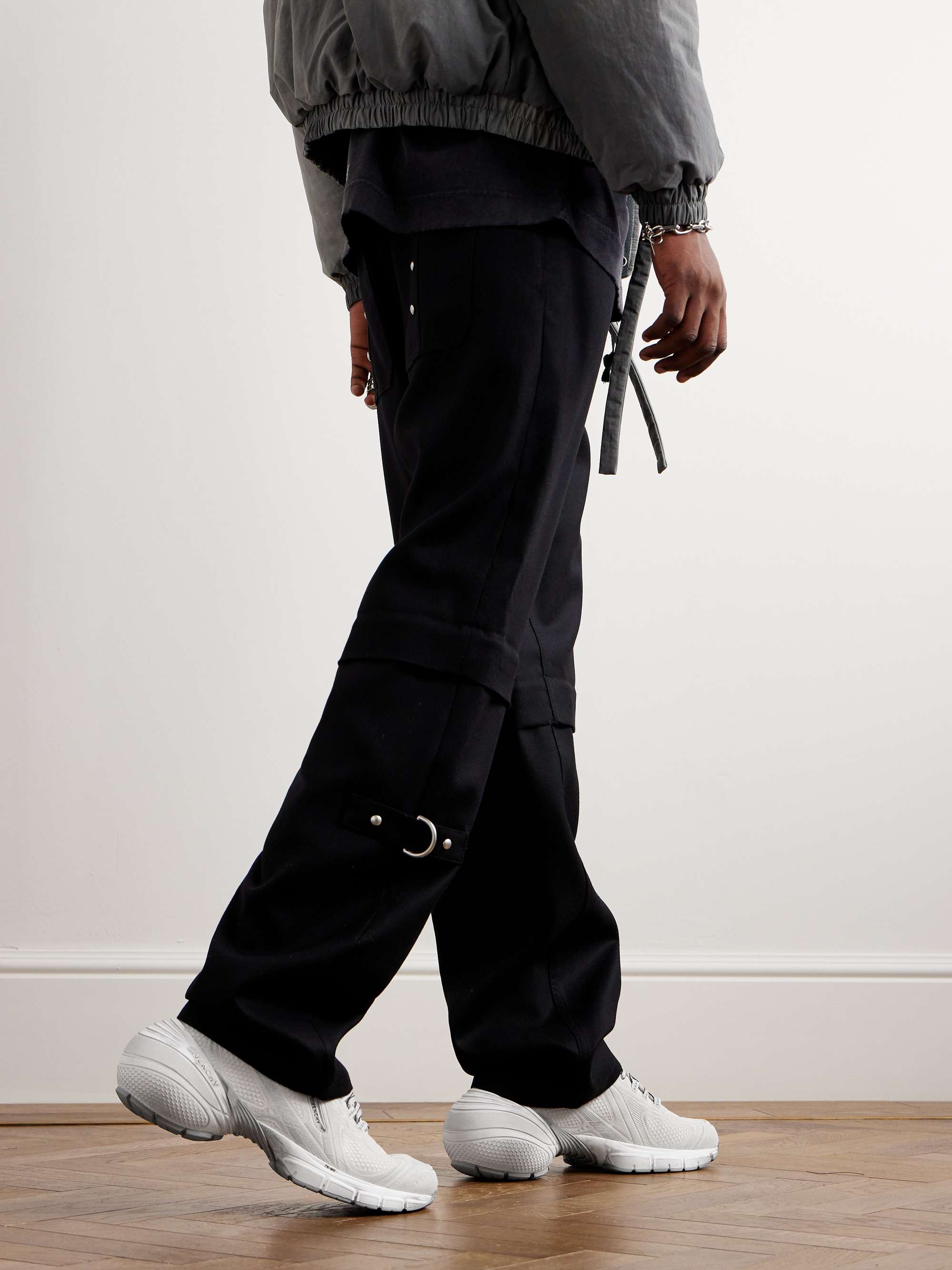 GIVENCHY 