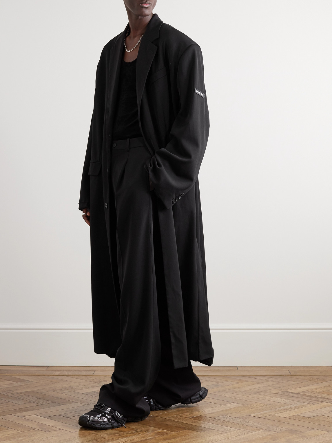 コート Balenciaga oversize drill overcoat BALENCIAGA Oversized Logo-Appliquéd Cotton-Drill Coat for