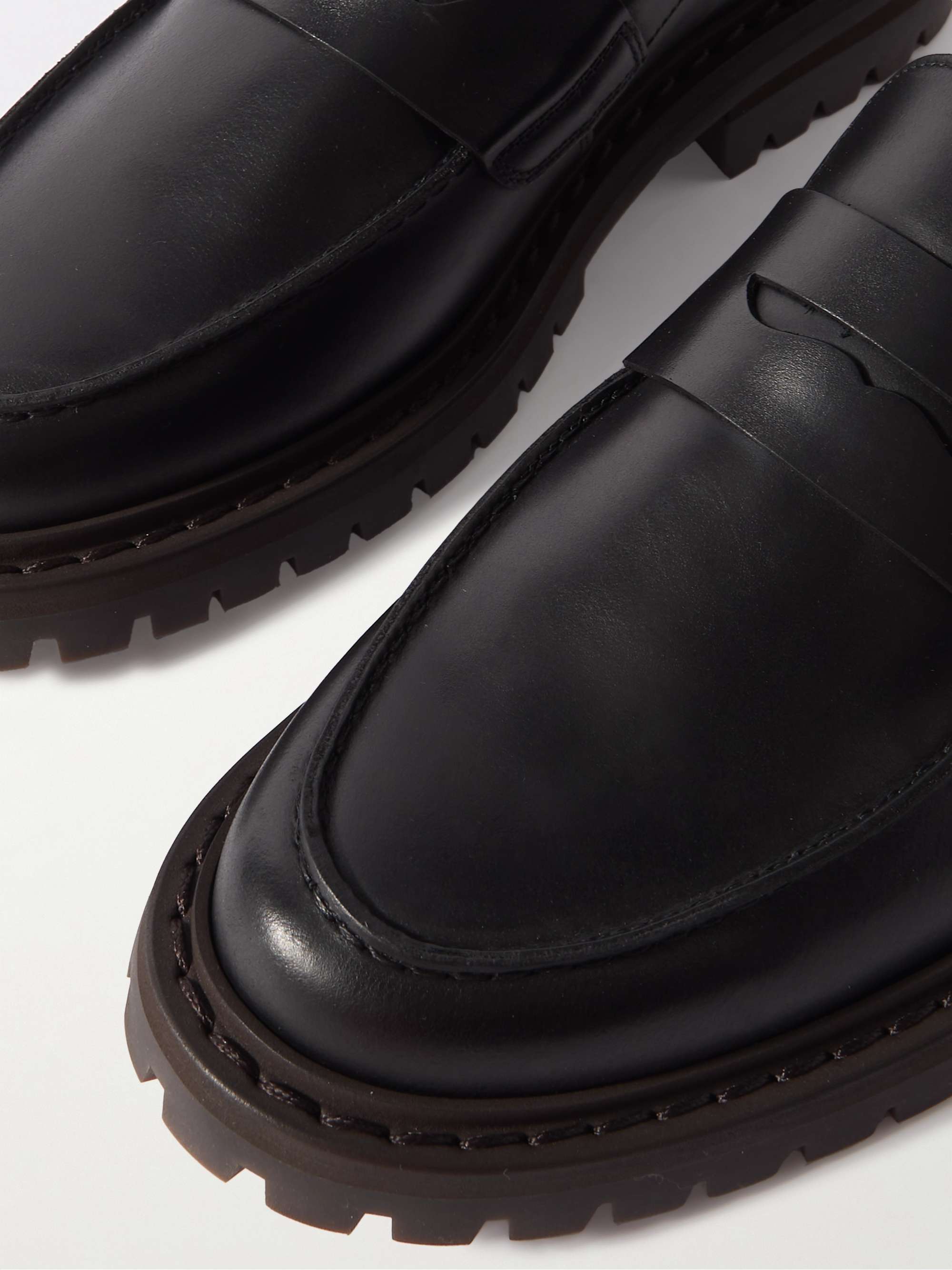 COMMON PROJECTS 
