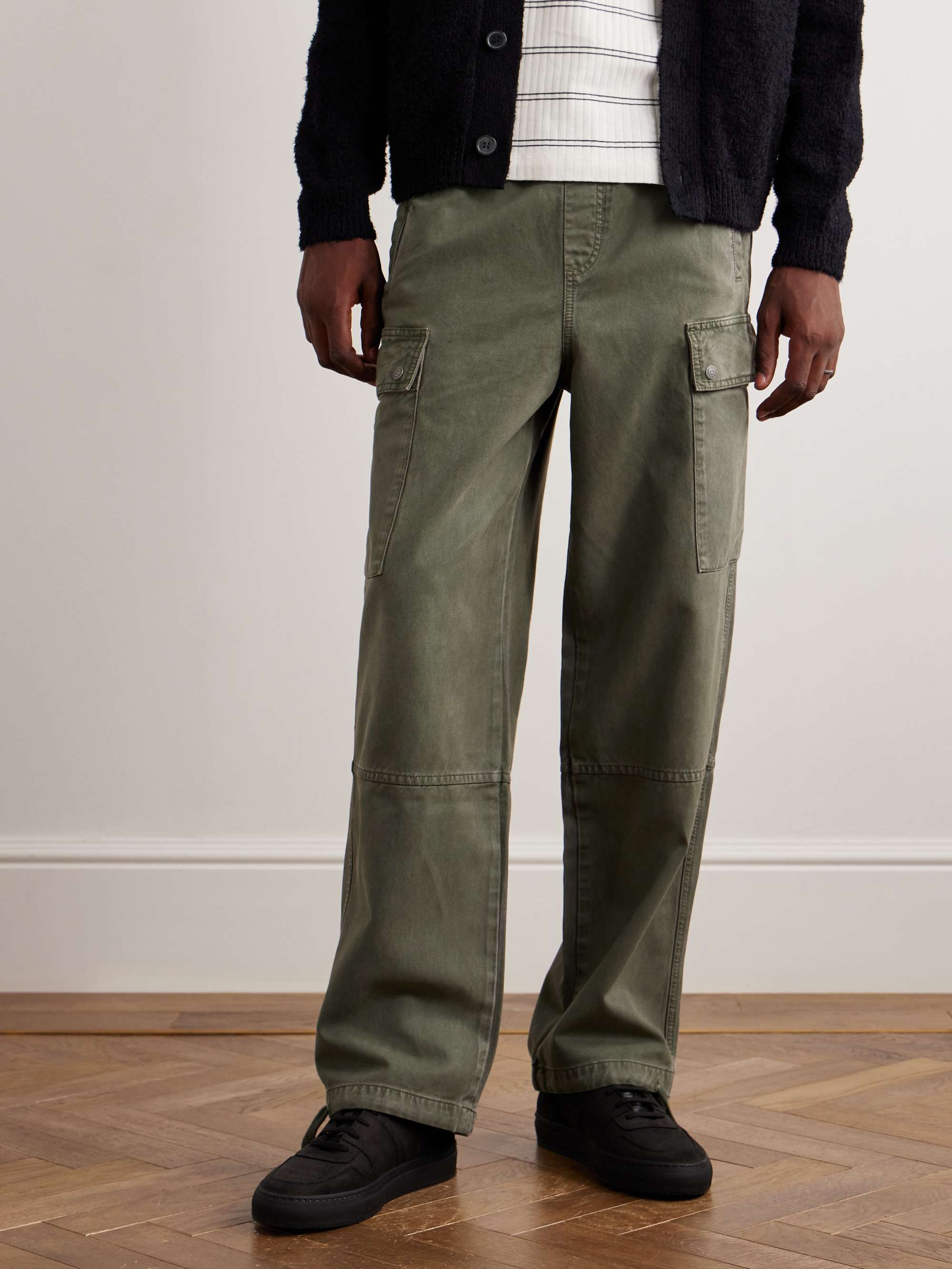 COMMON PROJECTS 
