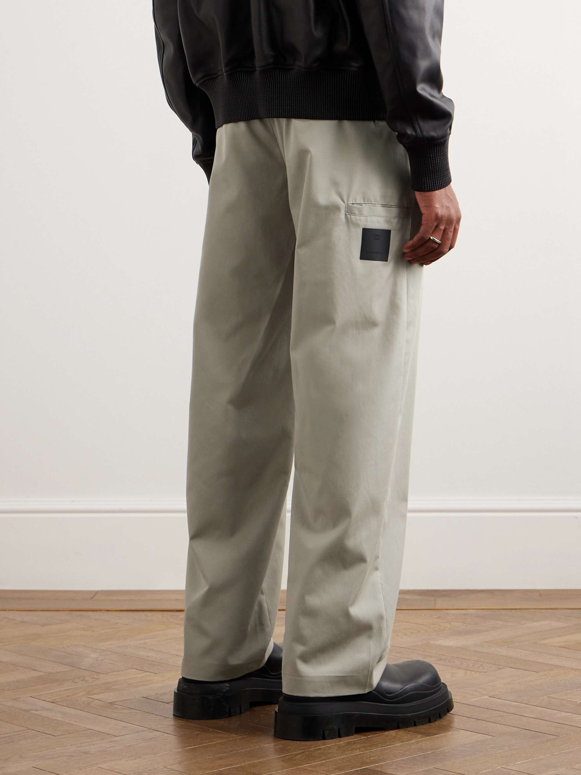 GIVENCHY 