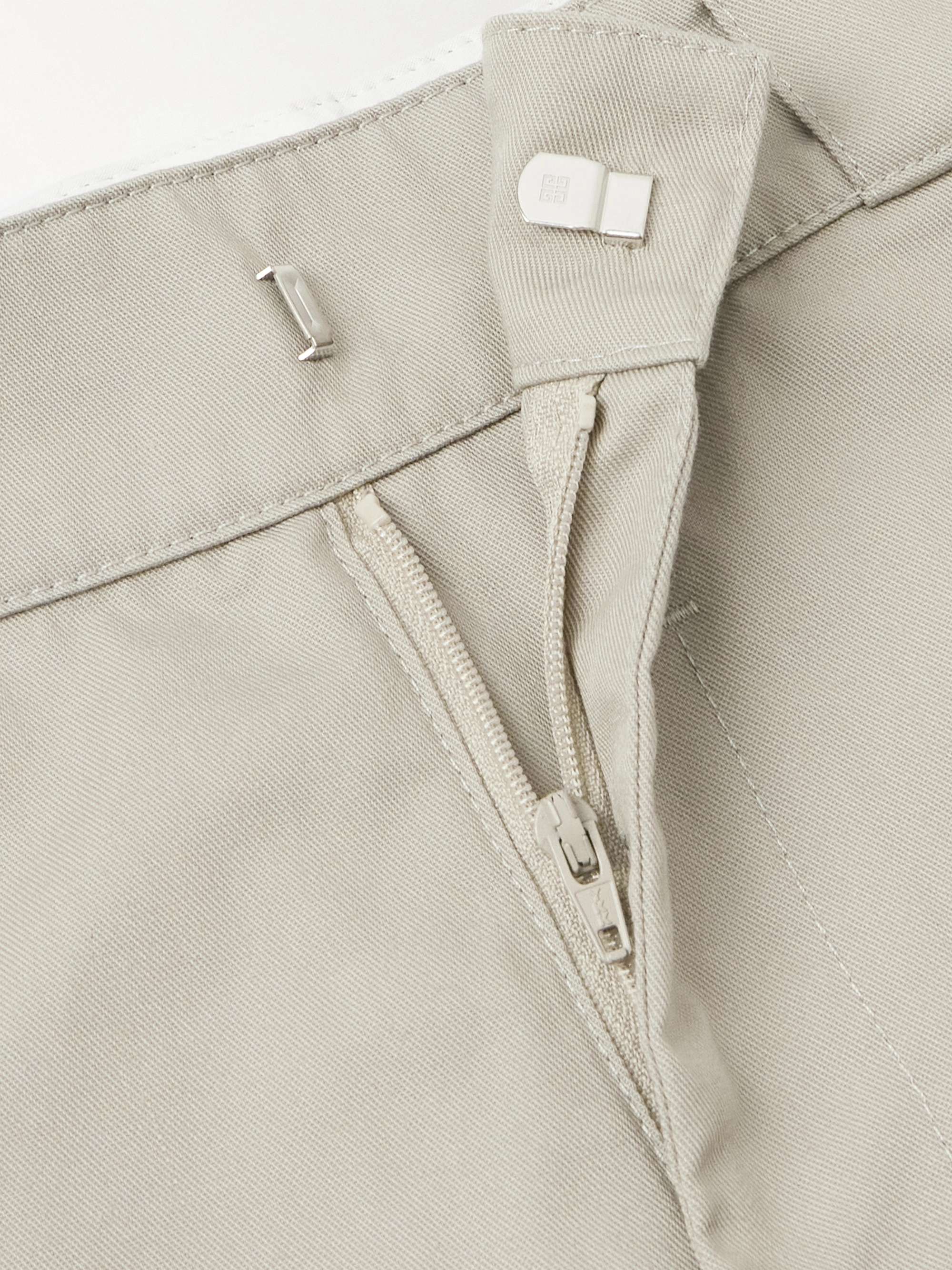 GIVENCHY 